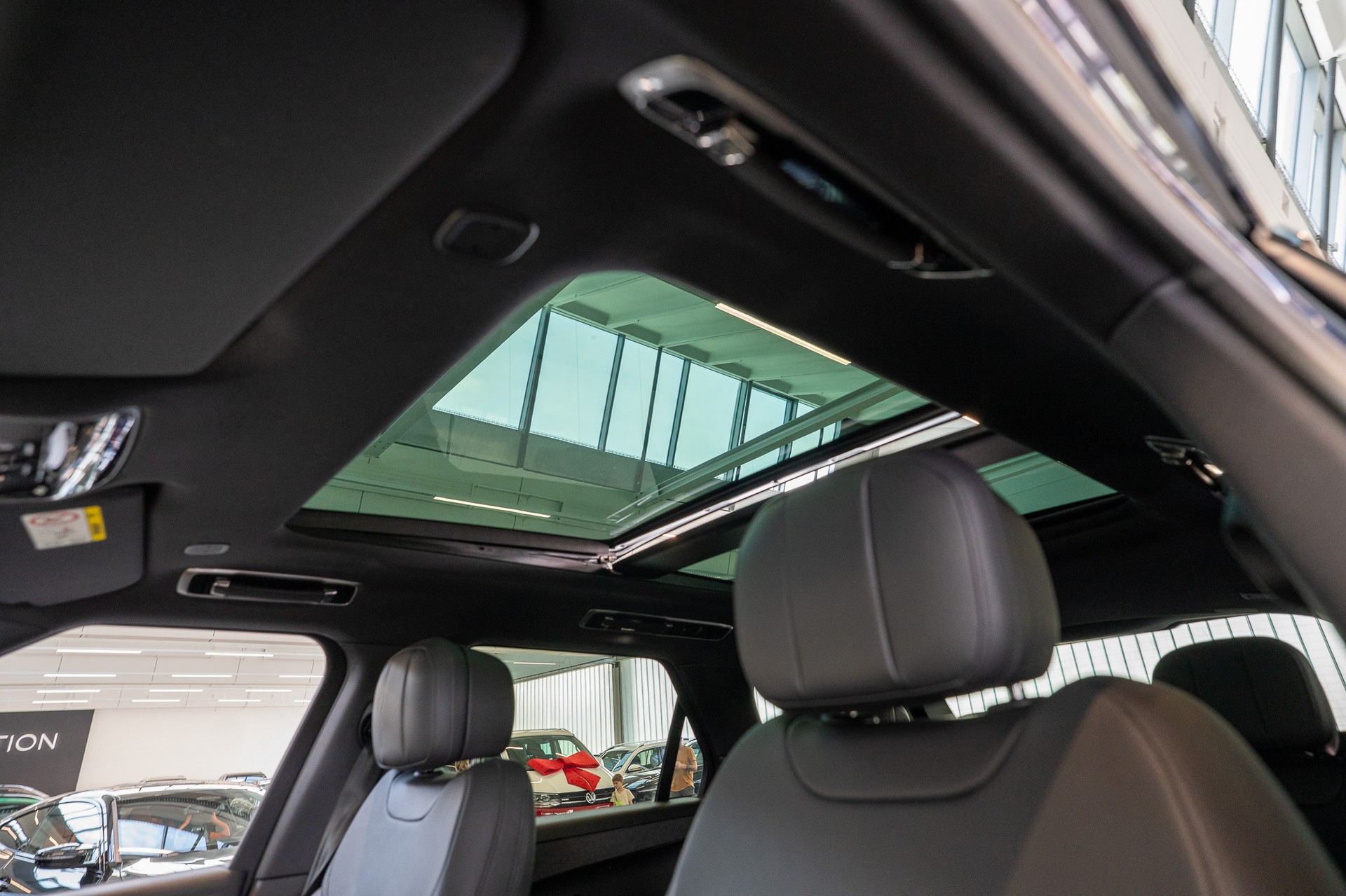 LAND ROVER Range Rover Sport 3.0 I6 300 HSE Dynamic-image-9