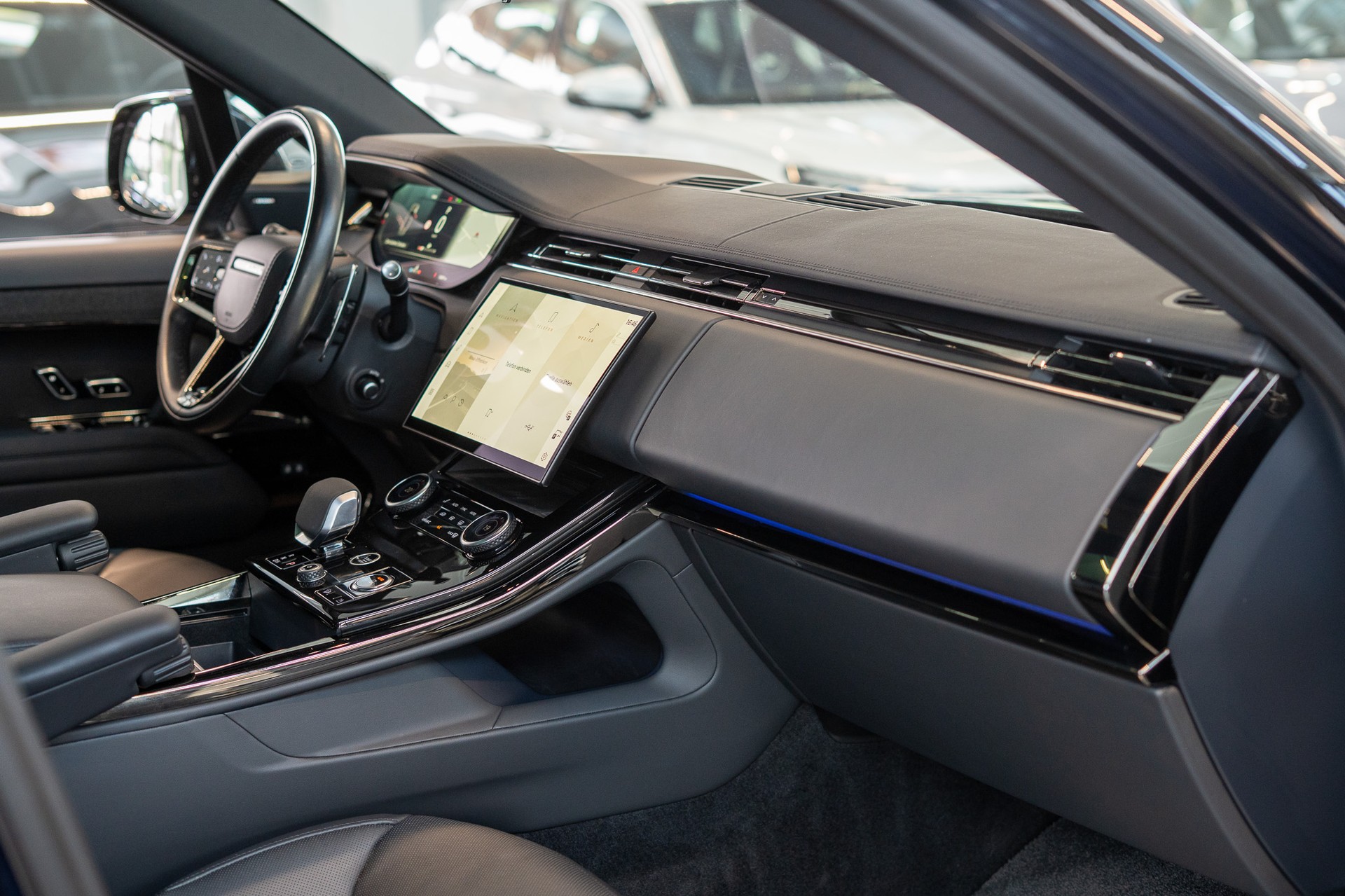 LAND ROVER Range Rover Sport 3.0 I6 300 HSE Dynamic-image-16