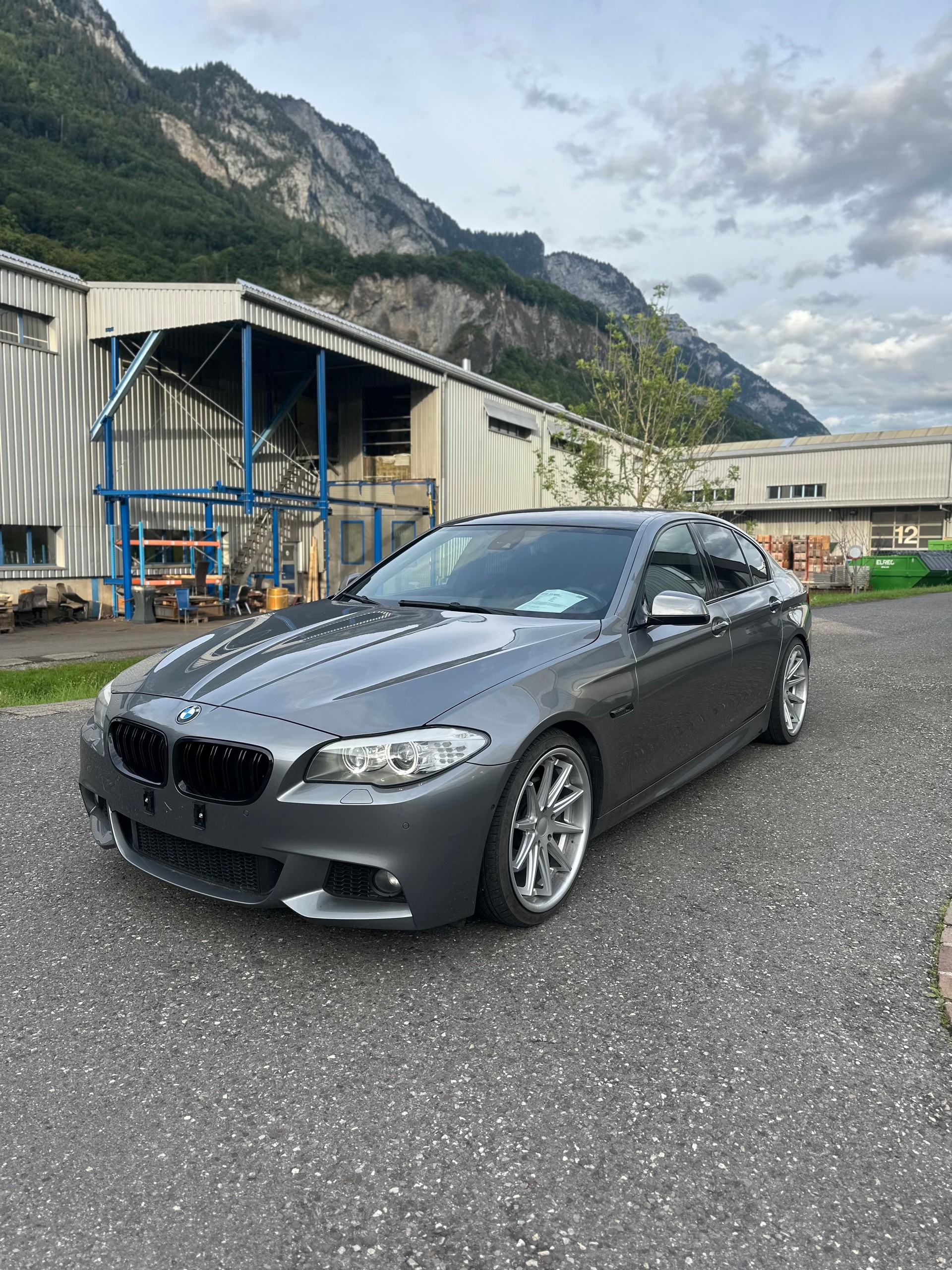BMW 535d xDrive Steptronic-showroom-element-3