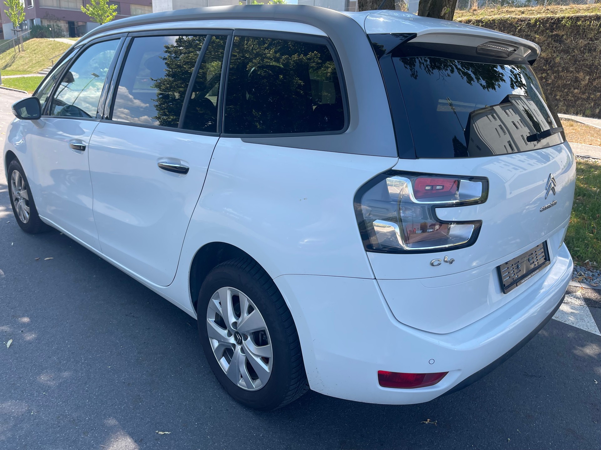 CITROEN Grand C4 Picasso 1.6i 16V THP Exclusive-image-8