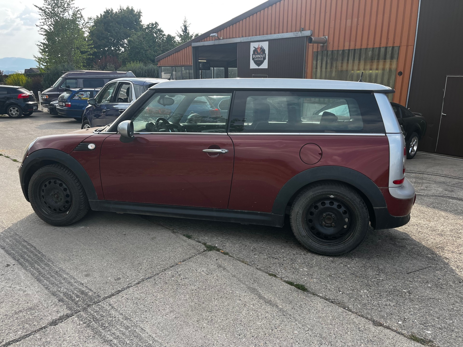MINI Clubman Cooper-image-1