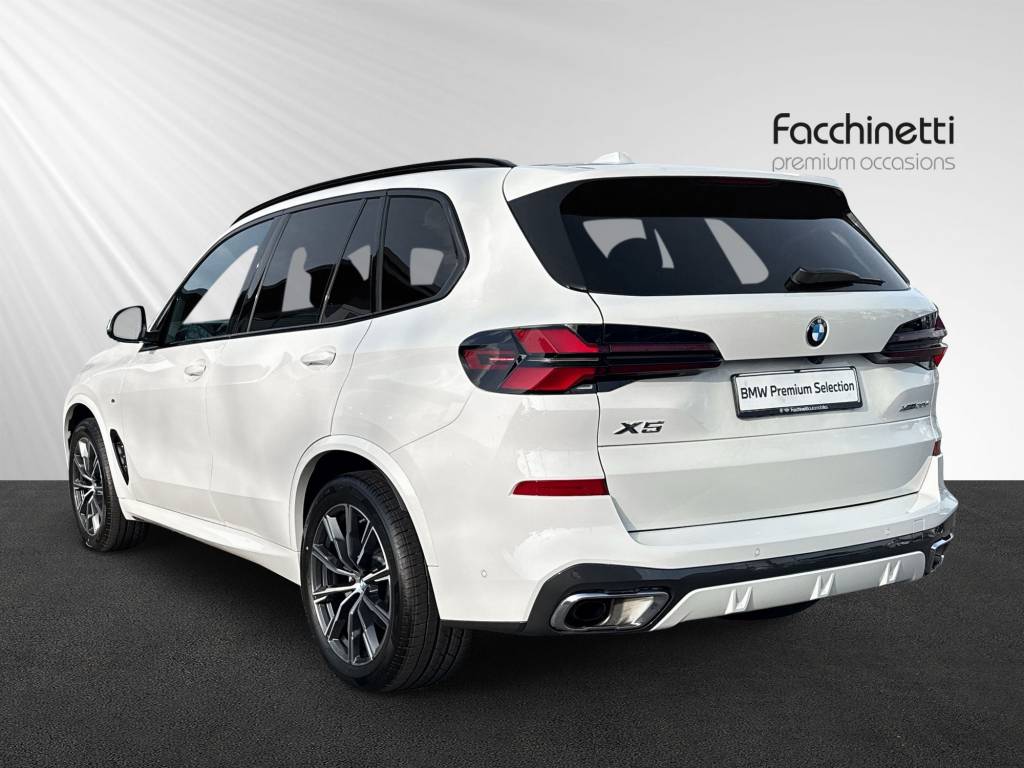 BMW X5 xDrive 48V 30d M Sport Steptronic-showroom-element-3