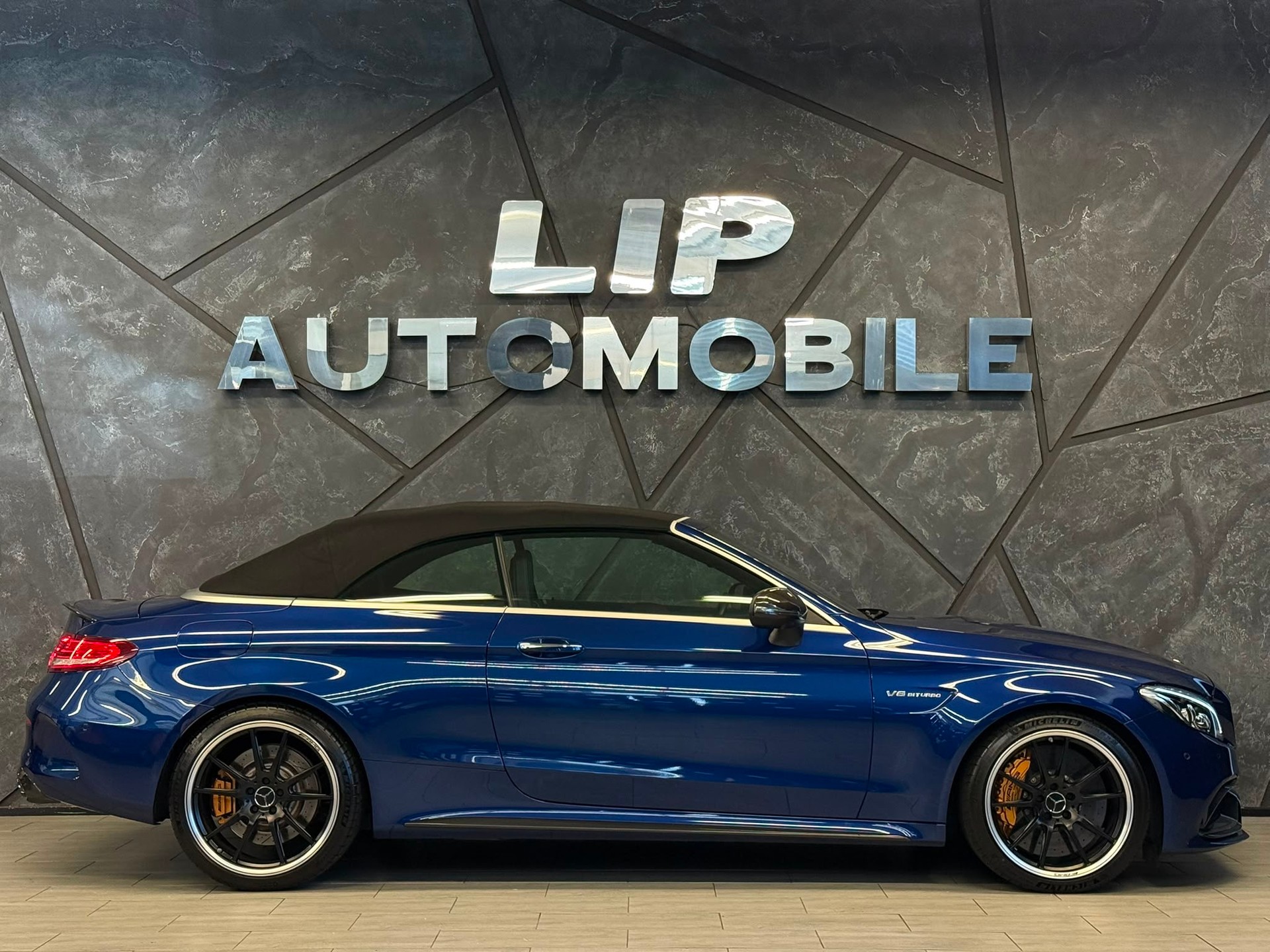 MERCEDES-BENZ C 63 S Cabriolet AMG Speedshift-showroom-element-3
