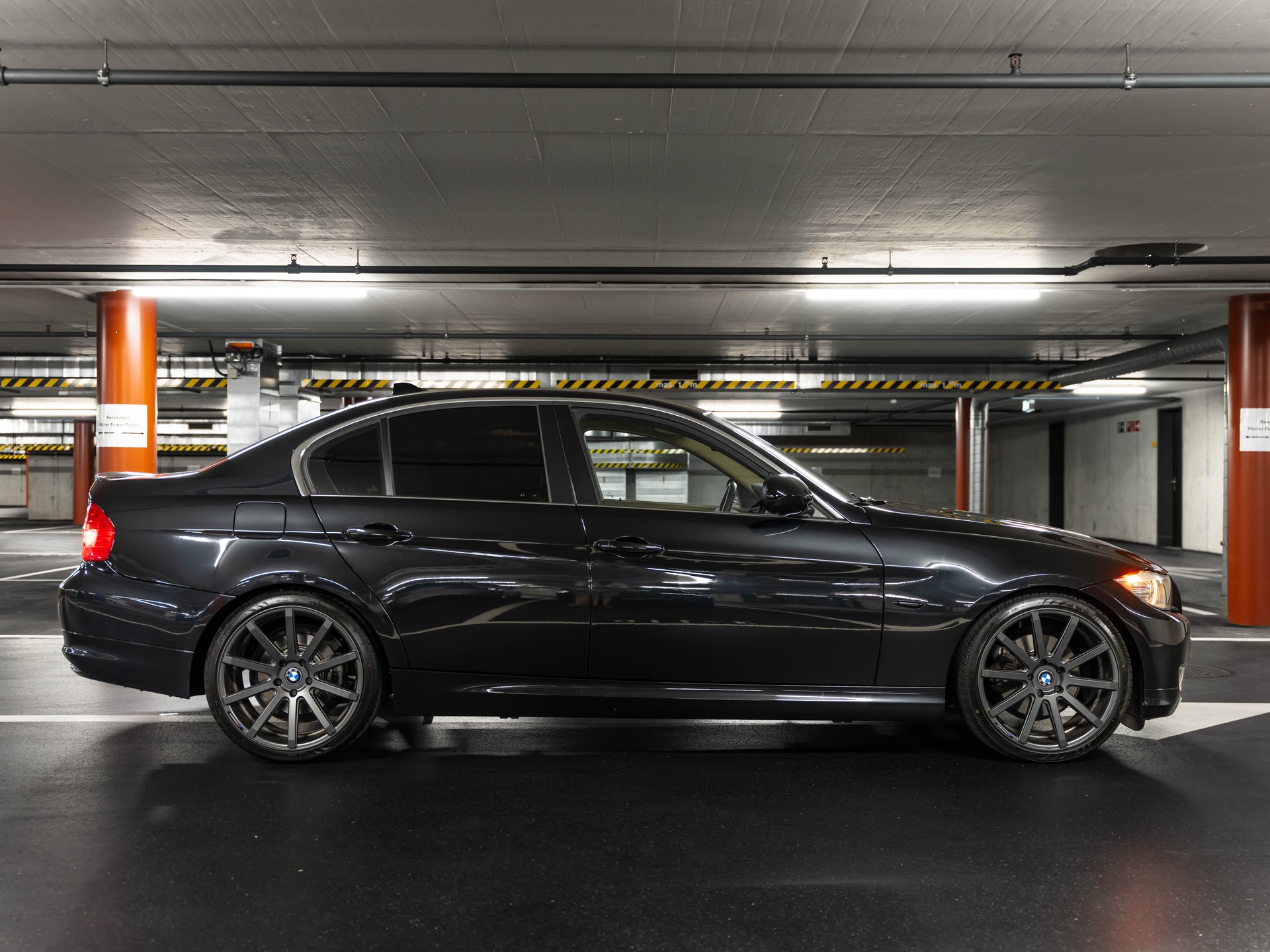 BMW 325i x-Drive Steptronic-image-12