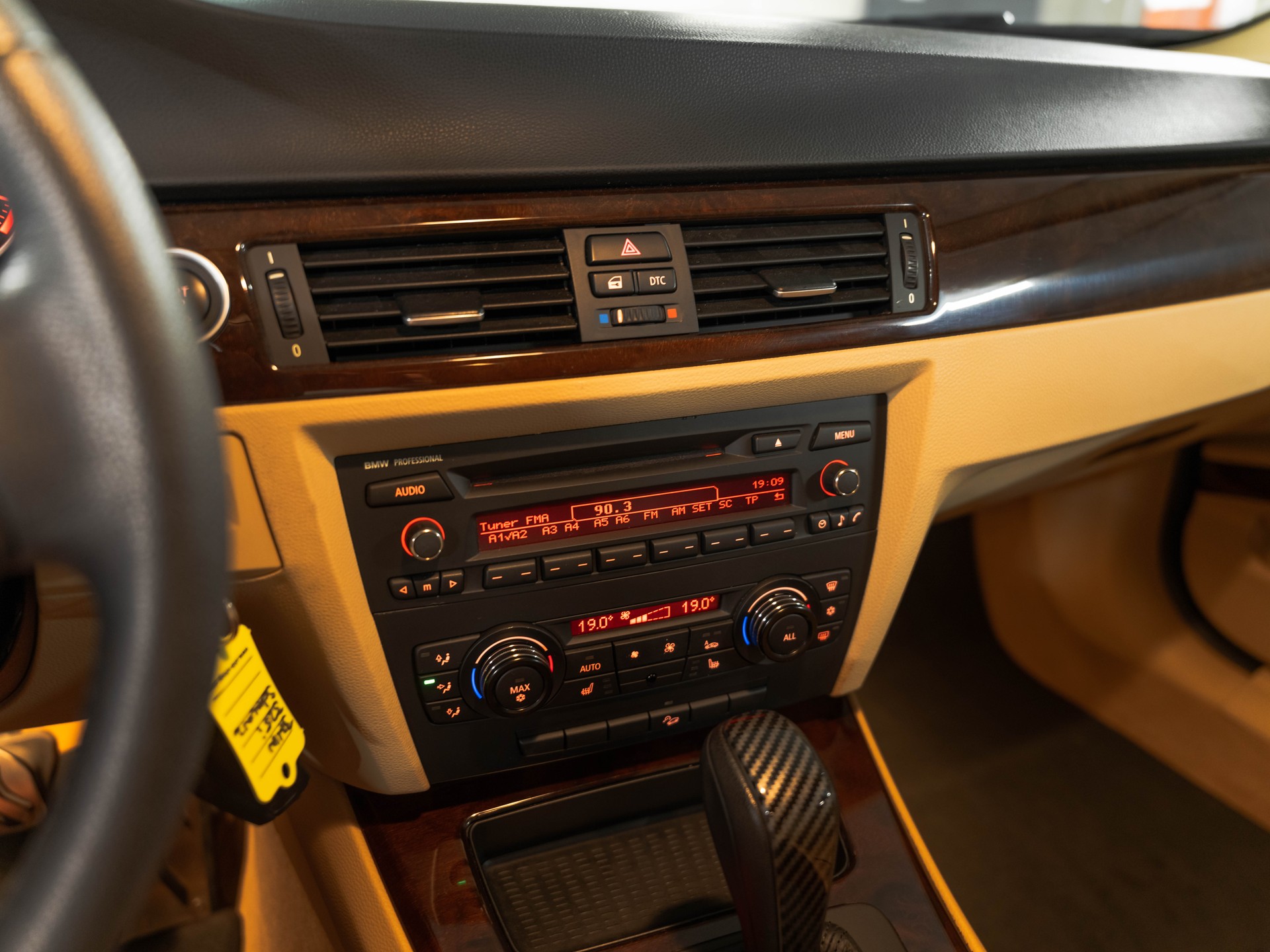 BMW 325i x-Drive Steptronic-image-19