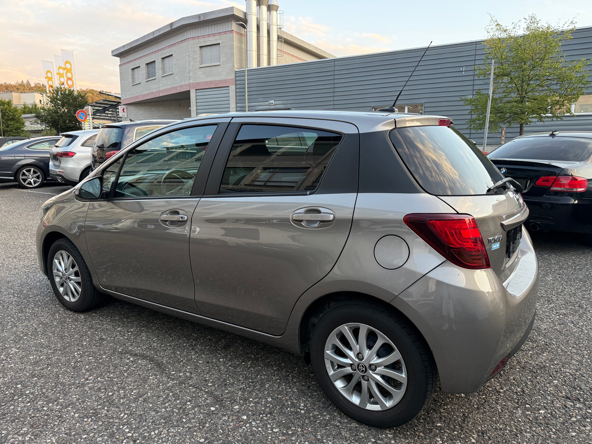 TOYOTA Yaris 1.33 Trend Multidrive S-image-3