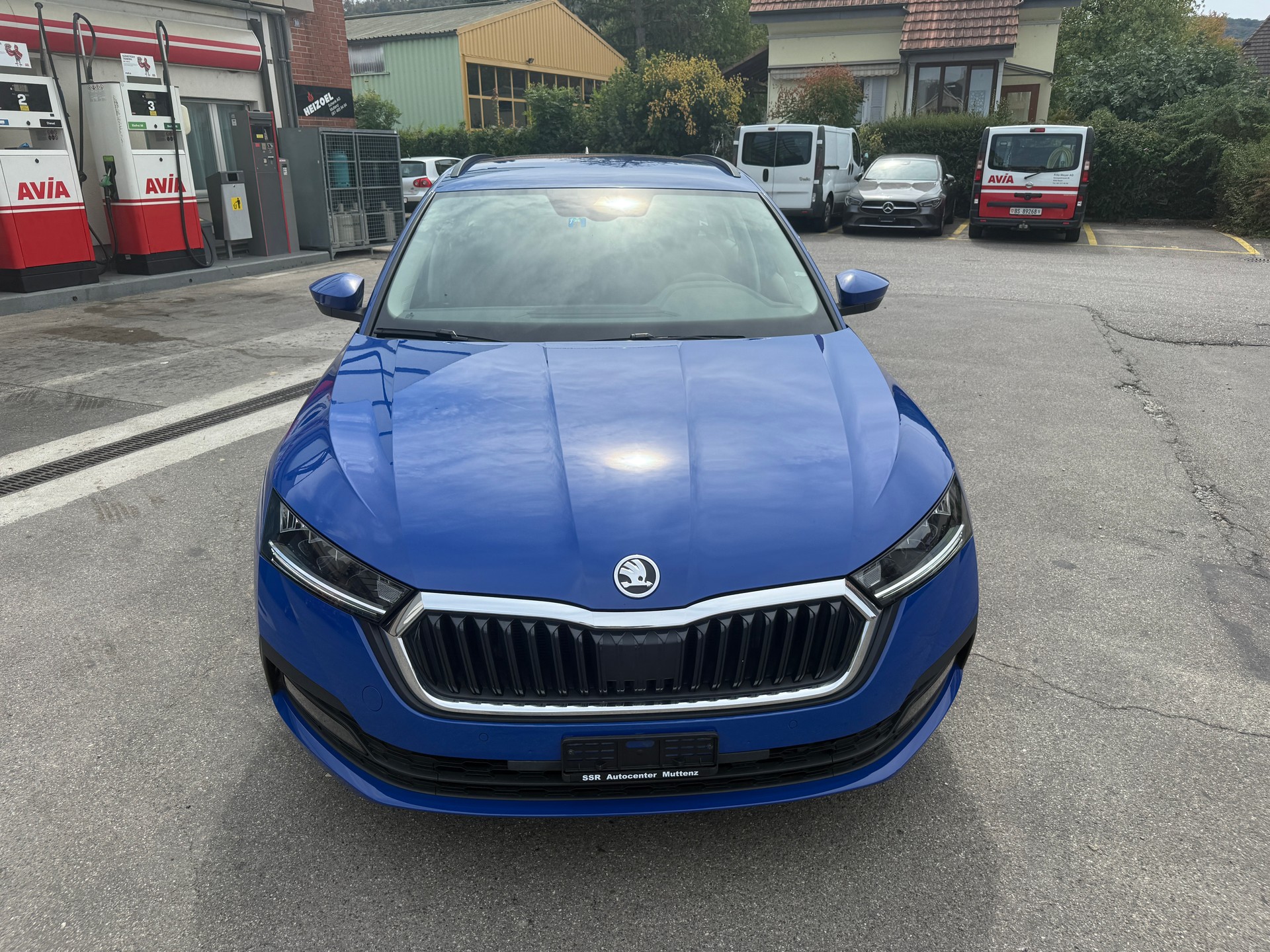 SKODA Octavia Combi 2.0 TDI DSG Ambition-image-2