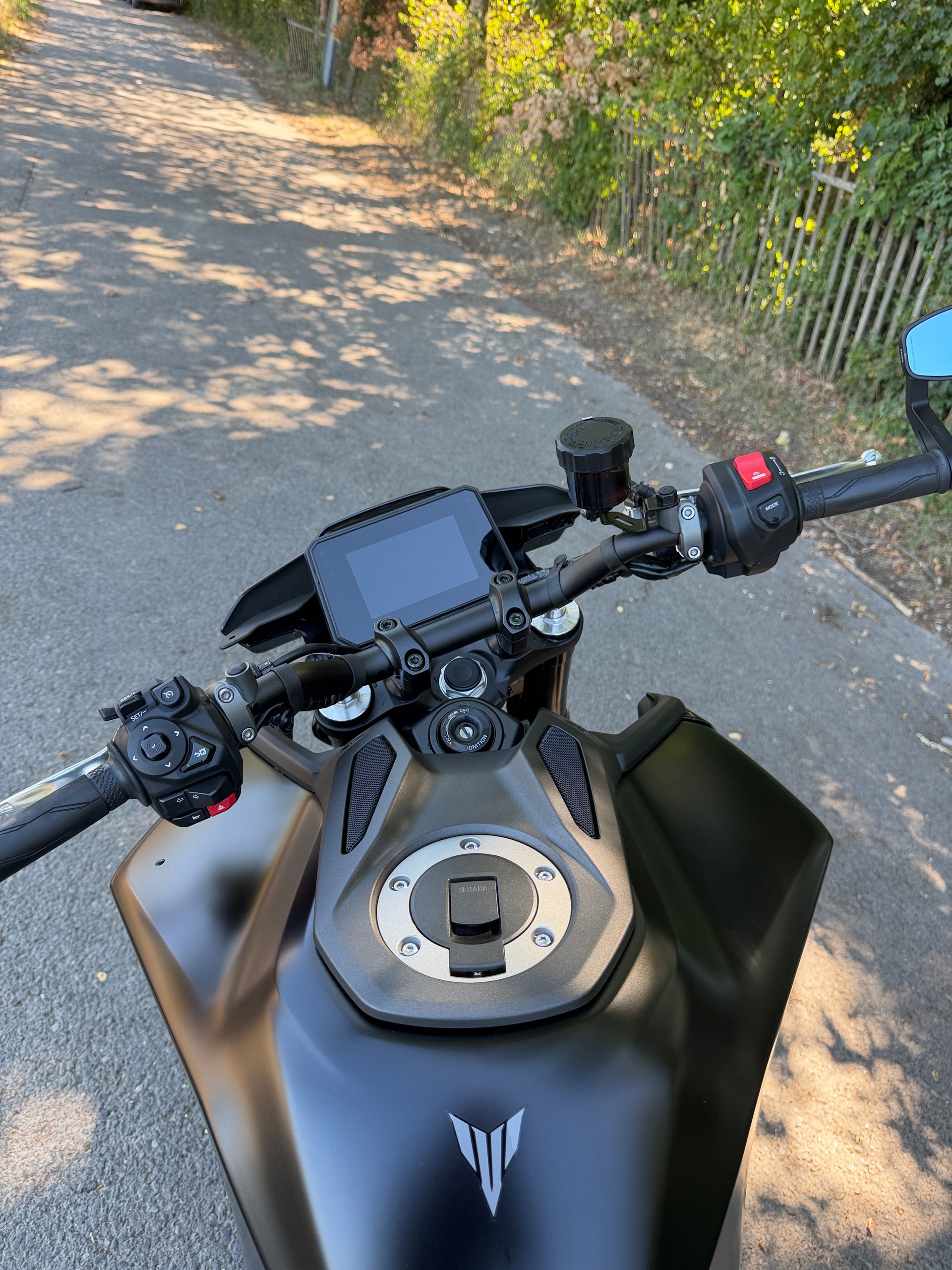 YAMAHA MT-09-image-2