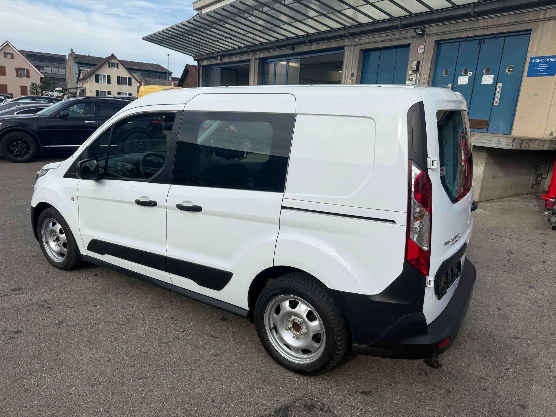 FORD Transit Connect Van T220 DCIV 1.5 EcoBlue Ambiente-image-6