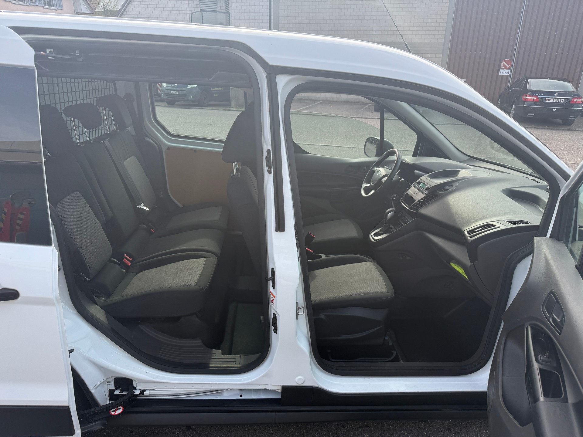FORD Transit Connect Van T220 DCIV 1.5 EcoBlue Ambiente-image-3