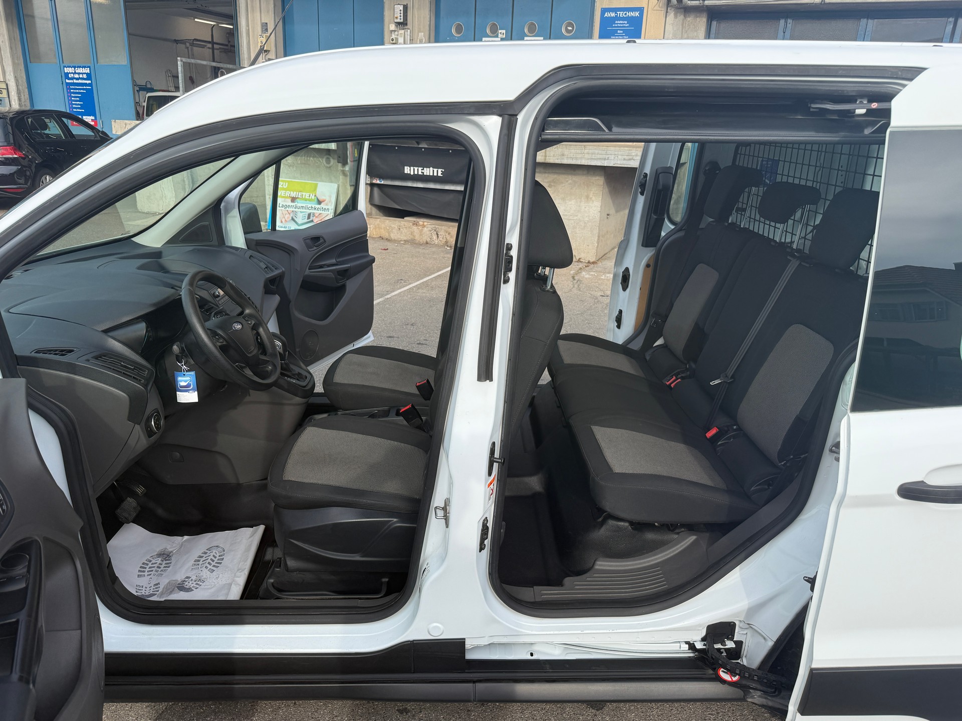 FORD Transit Connect Van T220 DCIV 1.5 EcoBlue Ambiente-image-4