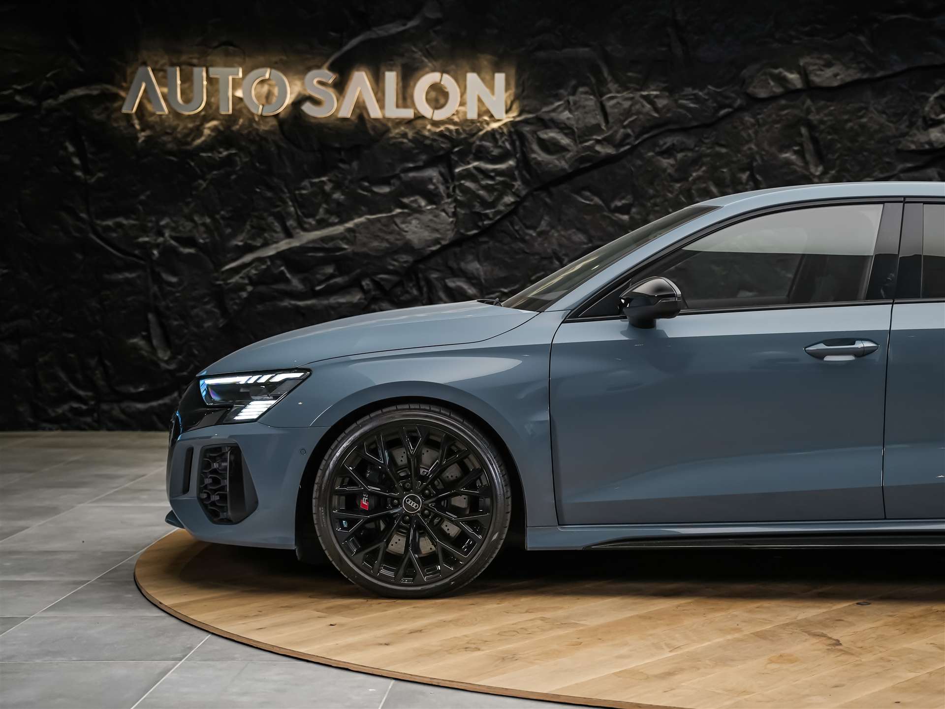 AUDI RS3 Limousine 2.5 TSI quattro S-tronic *Massage*Matrix LED*Ambientebeleuchtung*-image-15