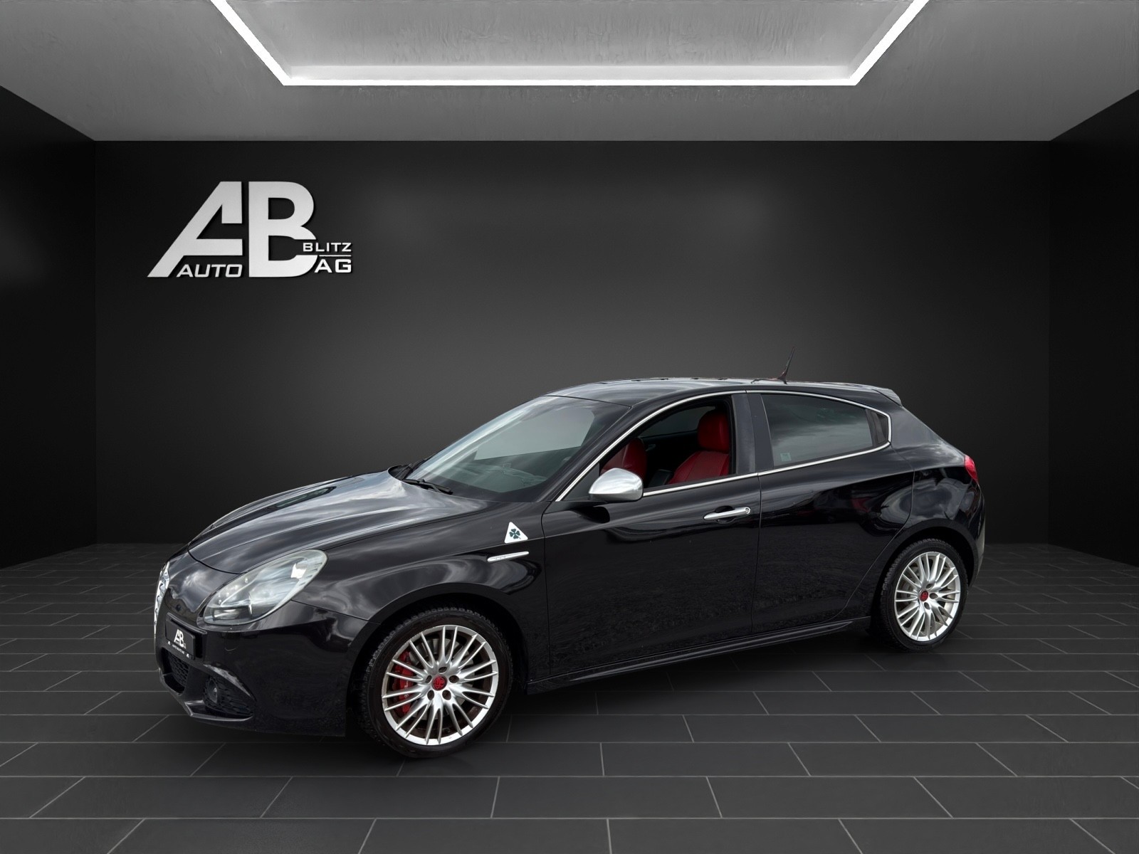 ALFA ROMEO Giulietta 1750 TBi Quadrifoglio Verde mit 235 PS-showroom-element-1