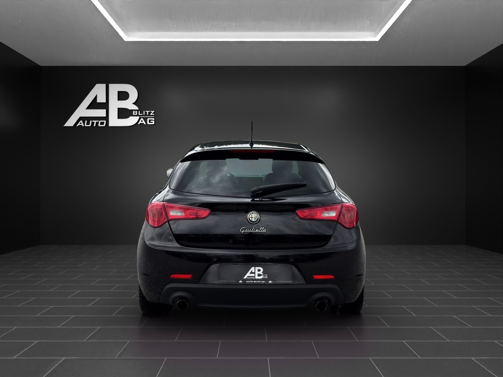 ALFA ROMEO Giulietta 1750 TBi Quadrifoglio Verde mit 235 PS-showroom-element-3