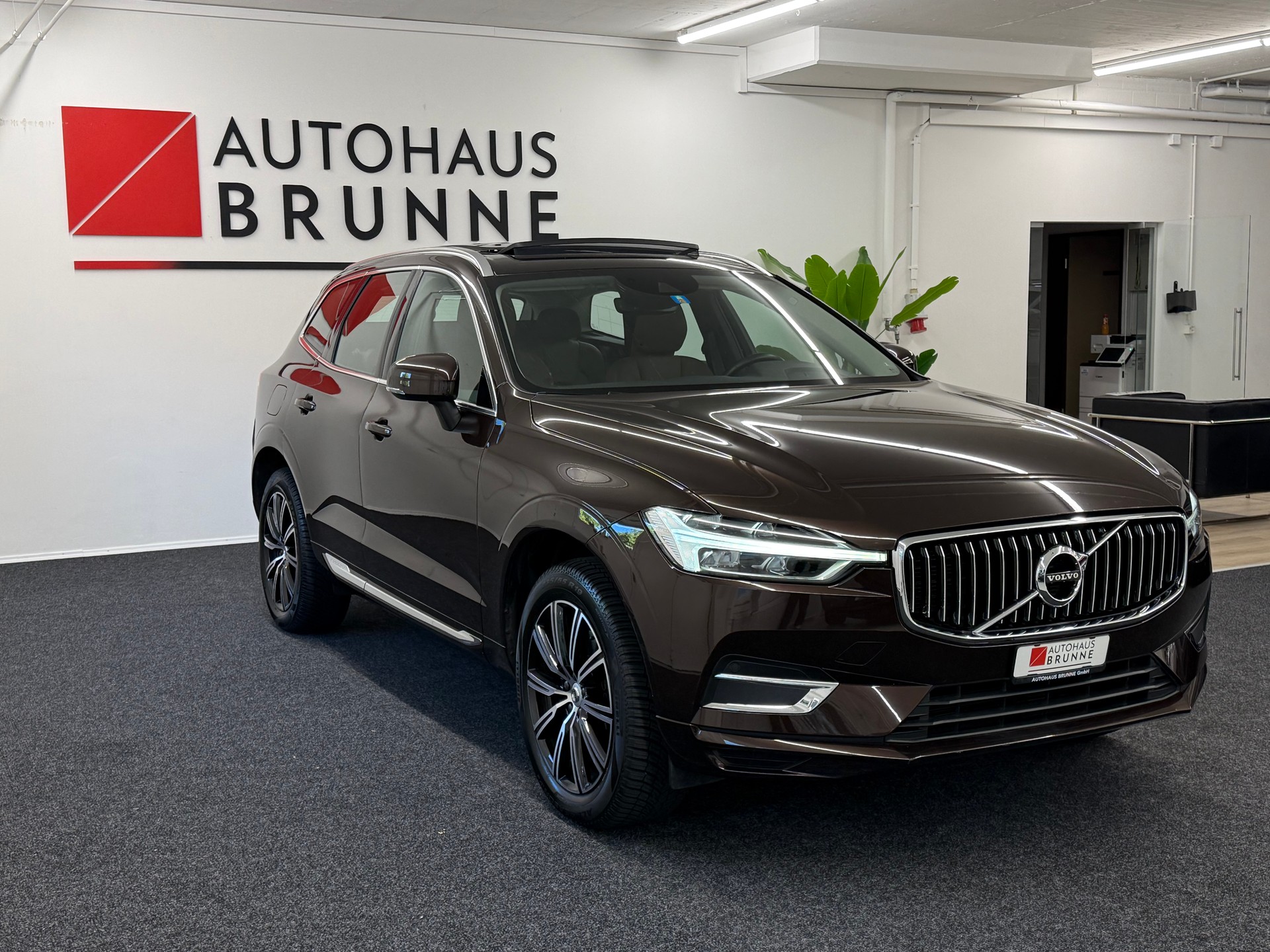 VOLVO XC60 B4 Diesel Mild Hybrid AWD Inscription Geartronic-showroom-element-2