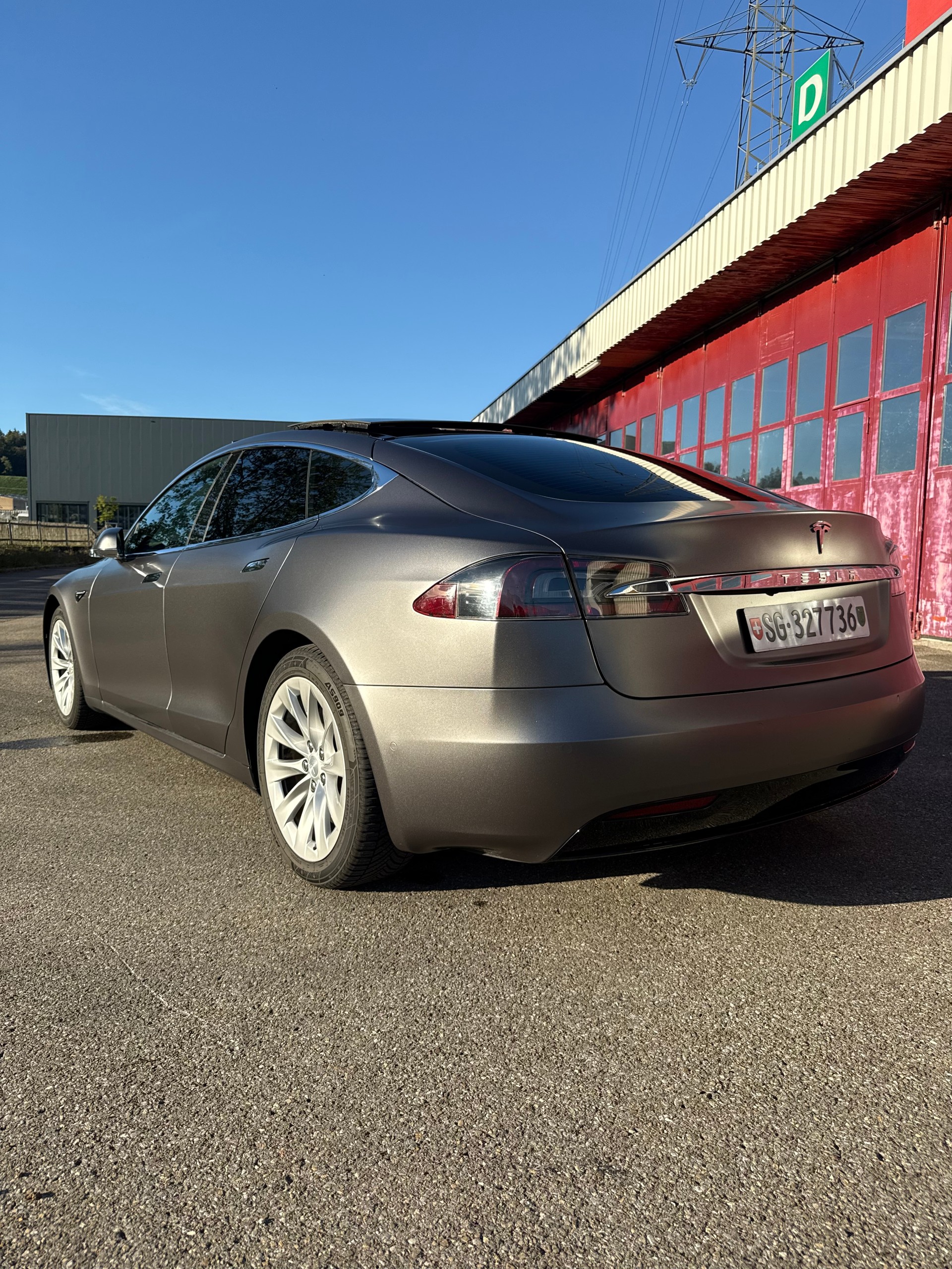 TESLA Tesla Model S 75 | 92% SOH | 3M Satin Dark Grey | Premium Connectivity | CCS | MCU-2 | KI Computer 3 | Frisch ab MFK
