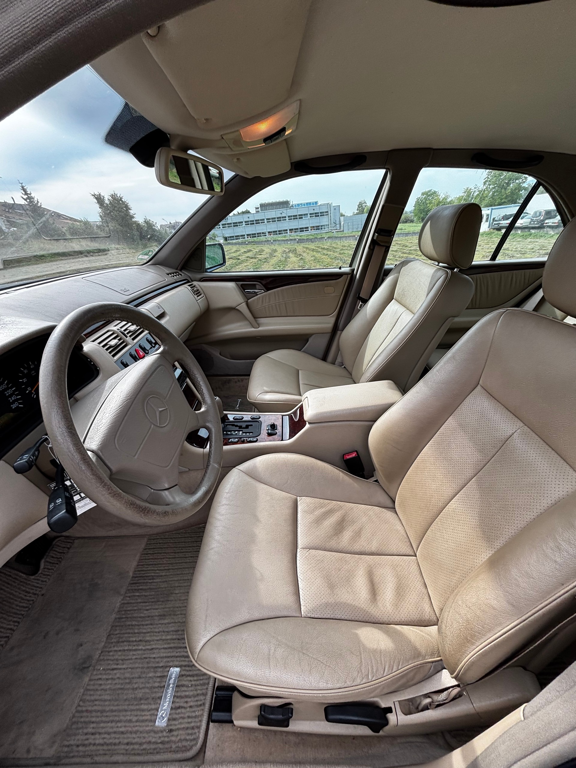 MERCEDES-BENZ E 320 Elégance Automatic-image-9