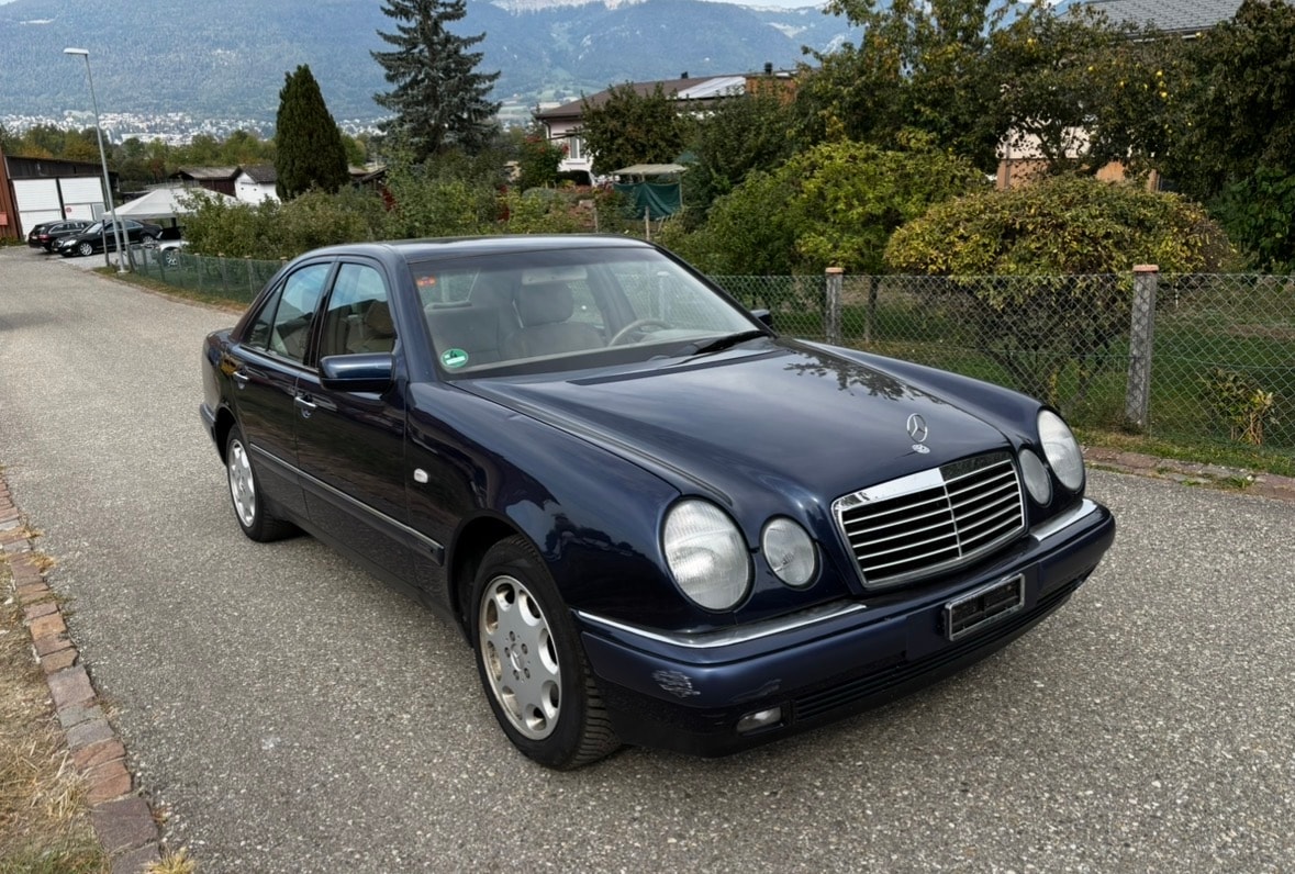 MERCEDES-BENZ E 320 Elégance Automatic