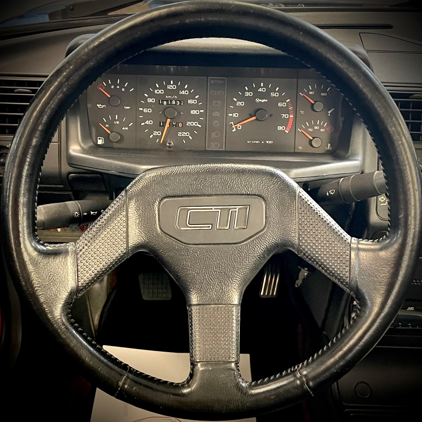 PEUGEOT 205 1.9 CTi-image-11