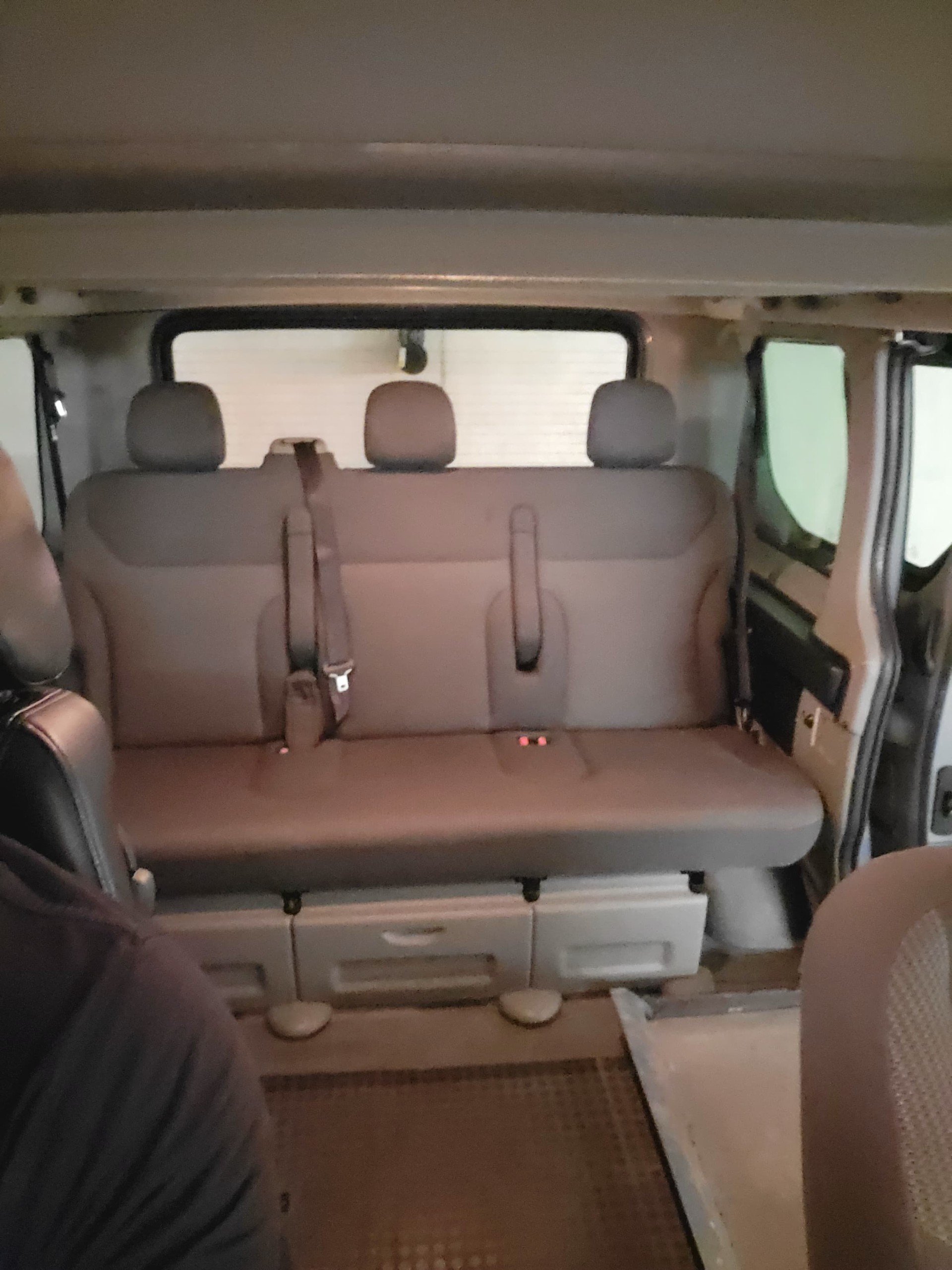 OPEL VIVARO 2.0CDTI-image-3