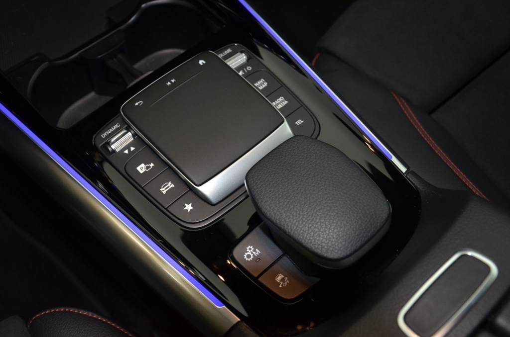 MERCEDES-BENZ GLA 45 S AMG 4Matic+-image-23