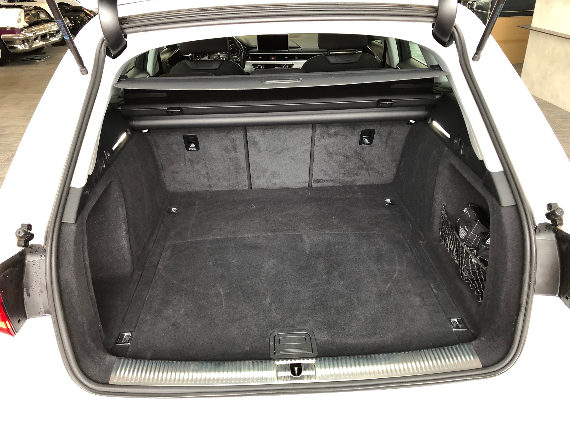 AUDI A4 Avant 2.0 TDI-image-20