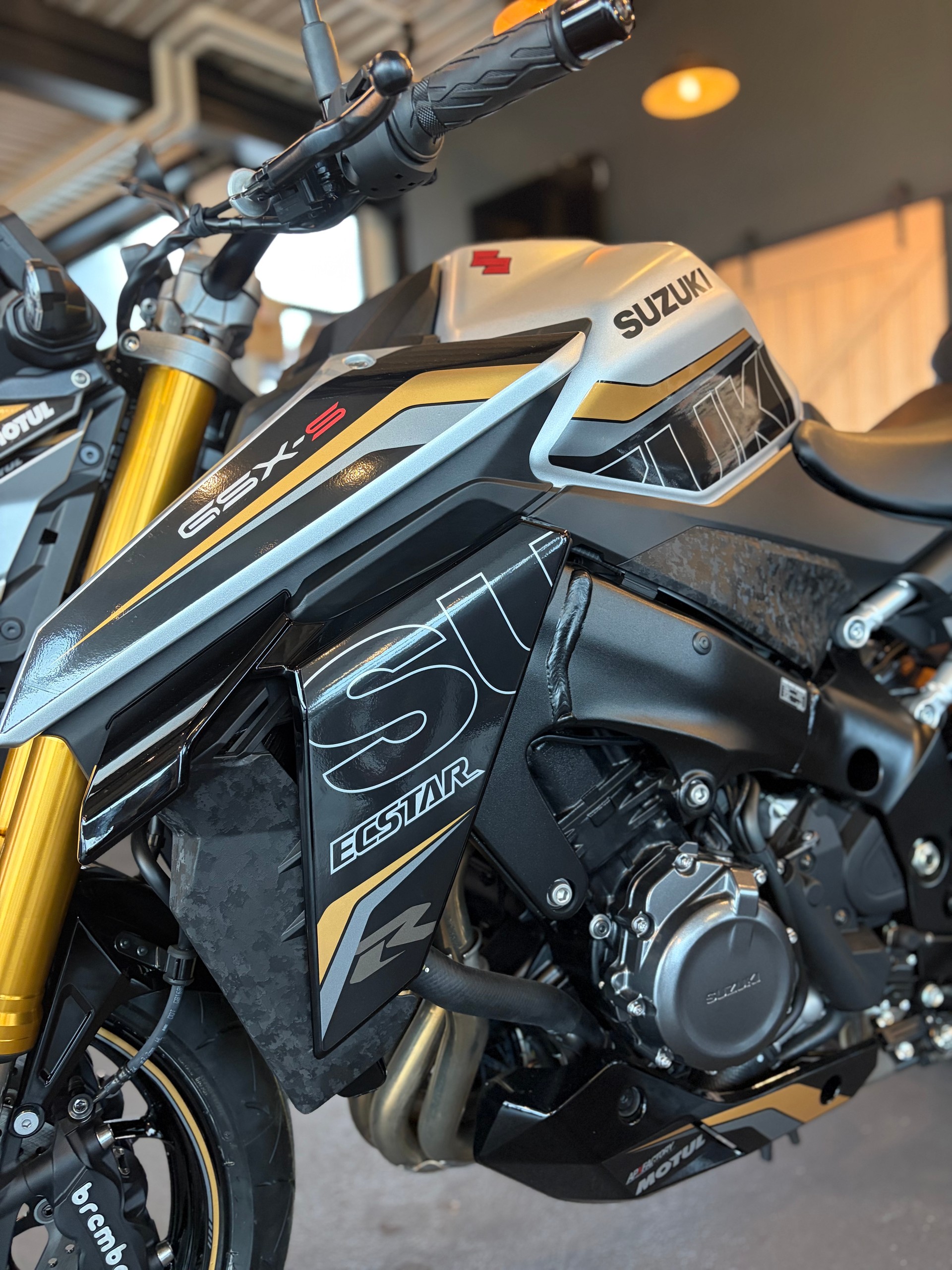 SUZUKI GSX-S 1000-image-5