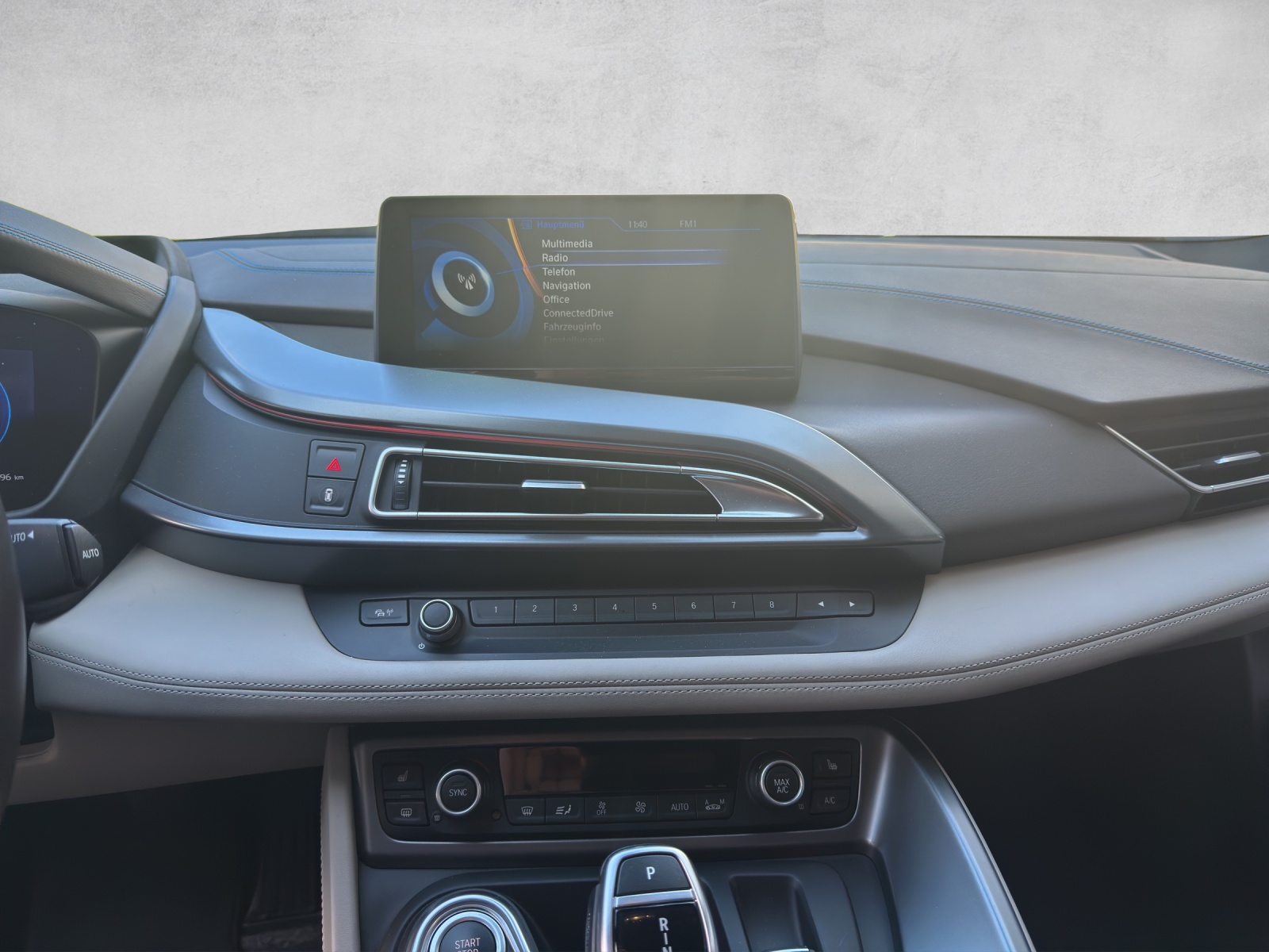 BMW i8 Coupé-image-7