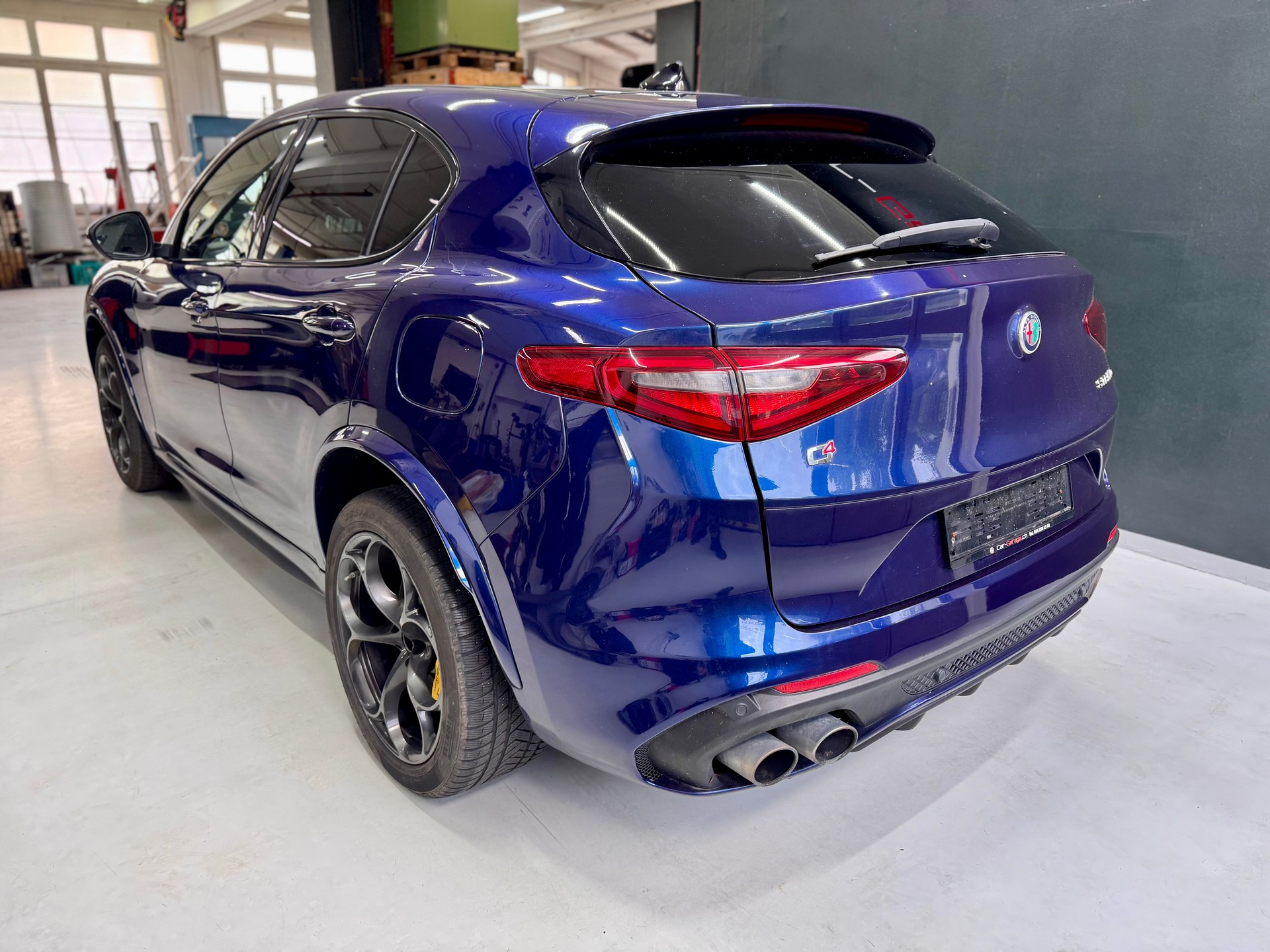 ALFA ROMEO Stelvio 2.9 V6 Quadrifoglio Q4 Automatic-image-2
