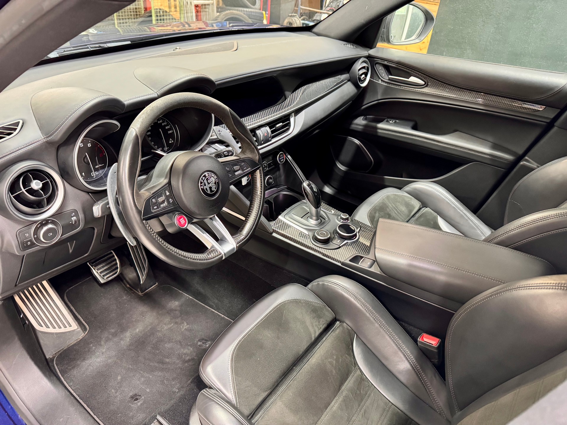 ALFA ROMEO Stelvio 2.9 V6 Quadrifoglio Q4 Automatic-image-3