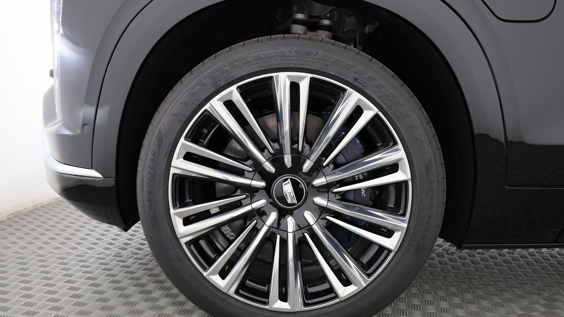 CADILLAC VISTIQ Luxury 91 kWh AWD-image-8