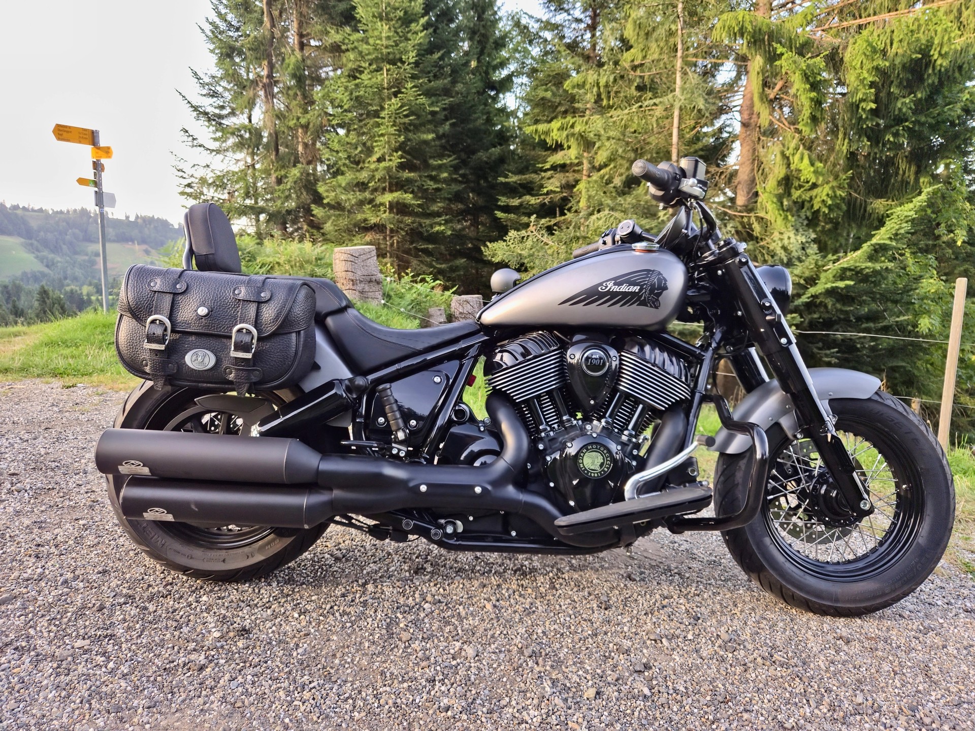 INDIAN Chief Bobber-image-0