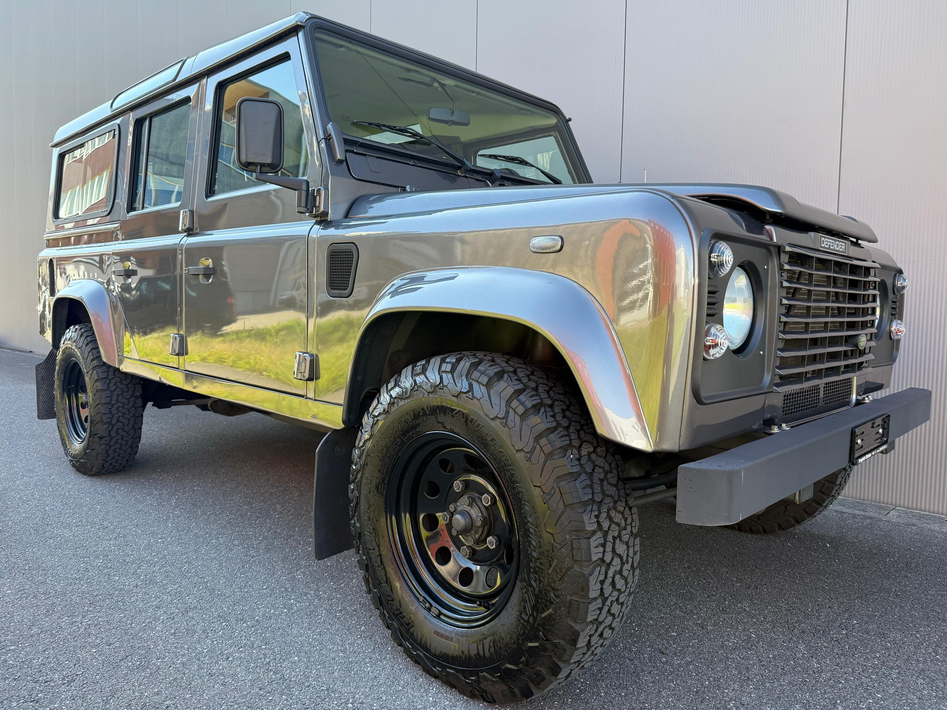 LAND ROVER Defender 110 TD5 bonatti-showroom-element-3