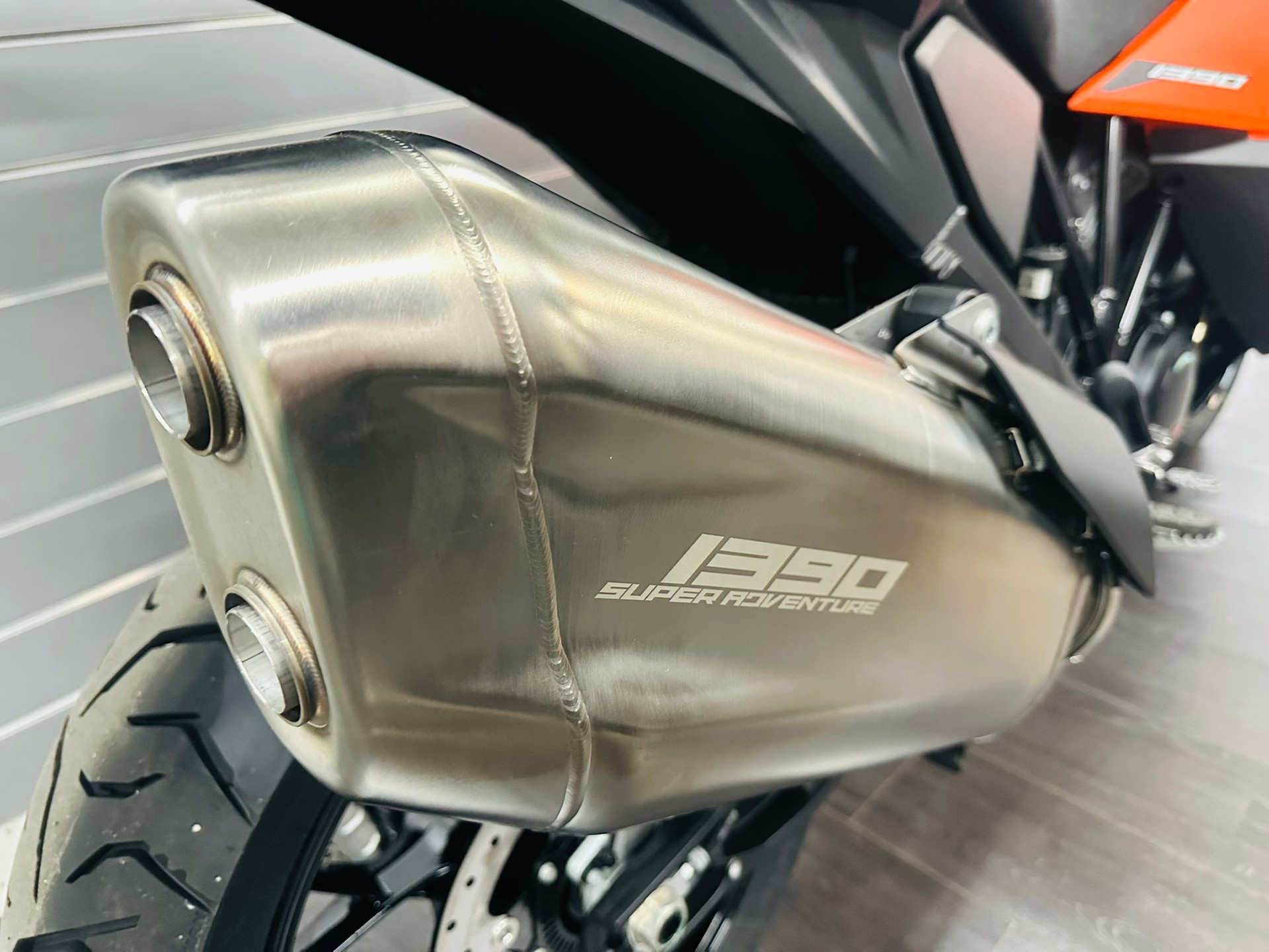 KTM 1390 Super Adventure S EVO-image-11