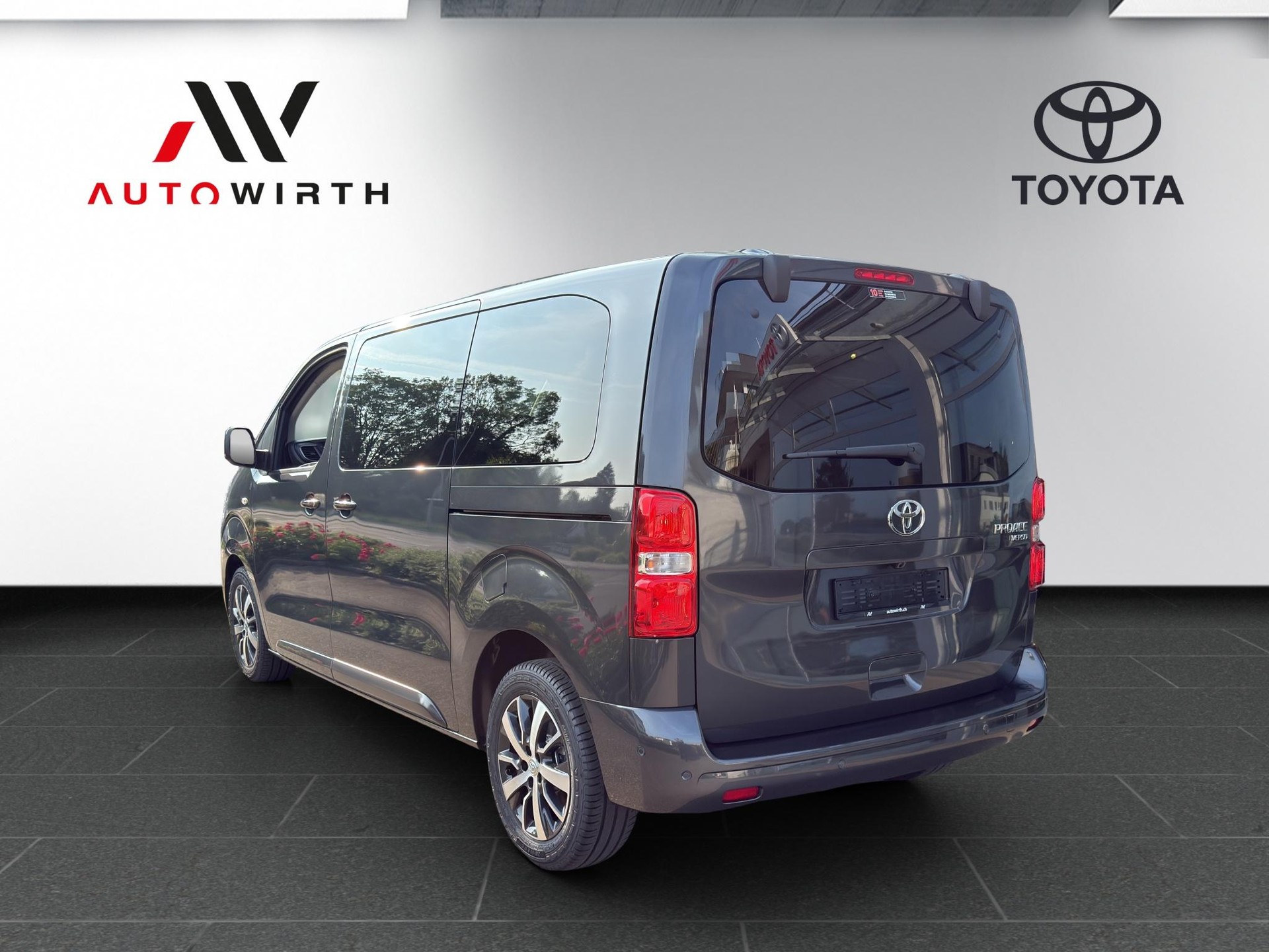 TOYOTA PROACE Verso L1 2.0 D Trend 8-Seater-image-6