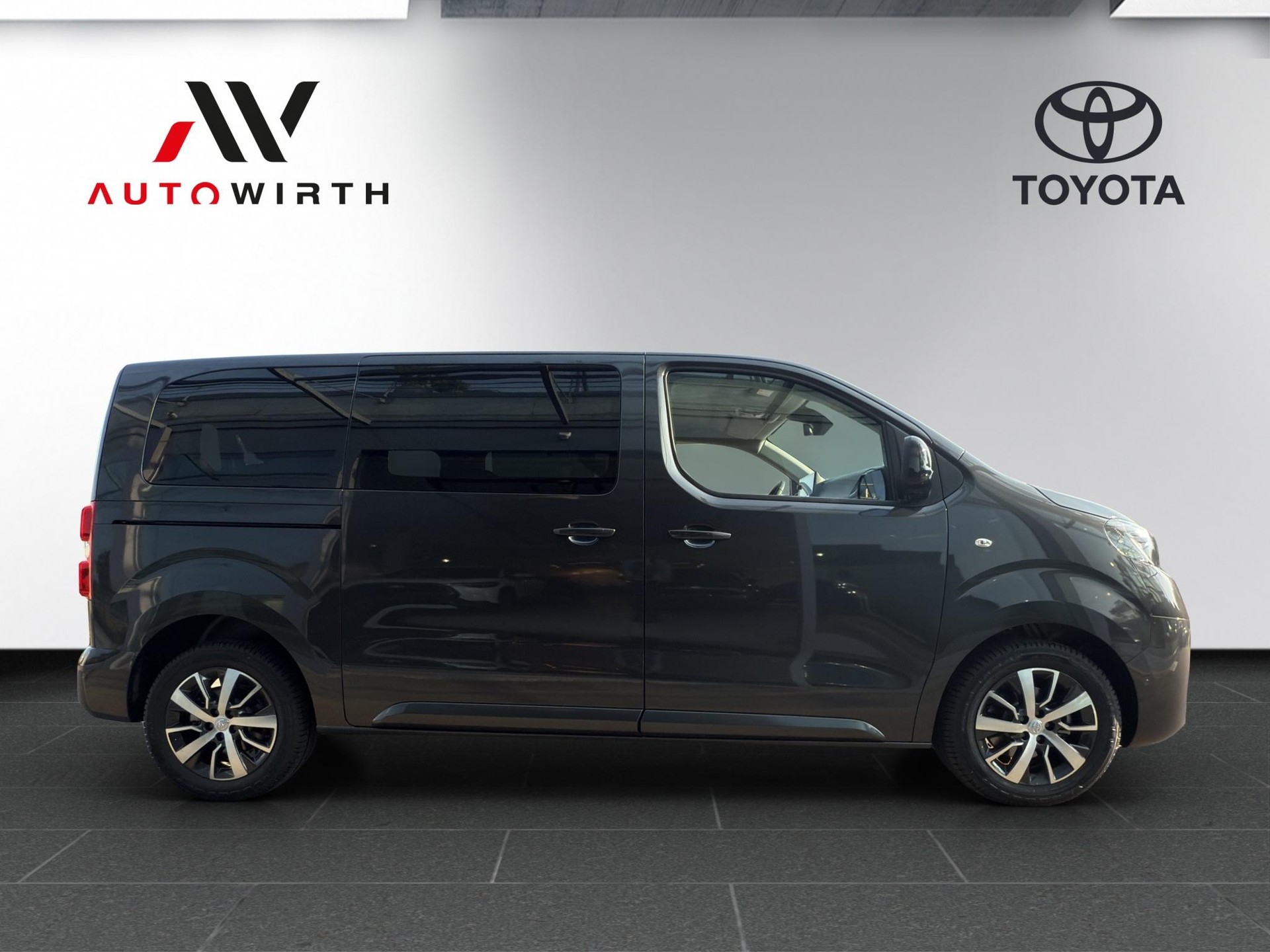 TOYOTA PROACE Verso L1 2.0 D Trend 8-Seater-image-3