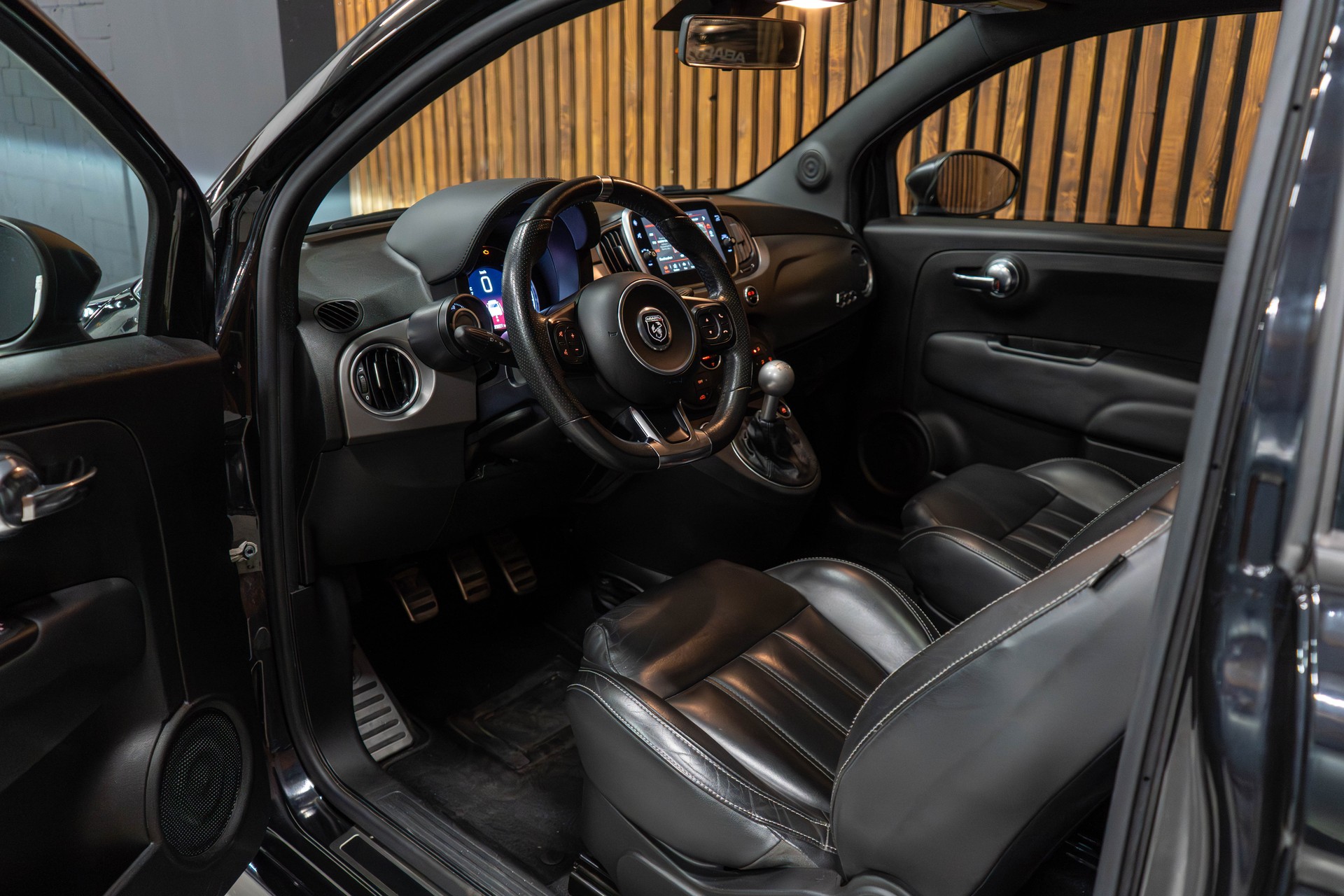 FIAT 595 Abarth 1.4 T-Jet 165 Turismo-image-12
