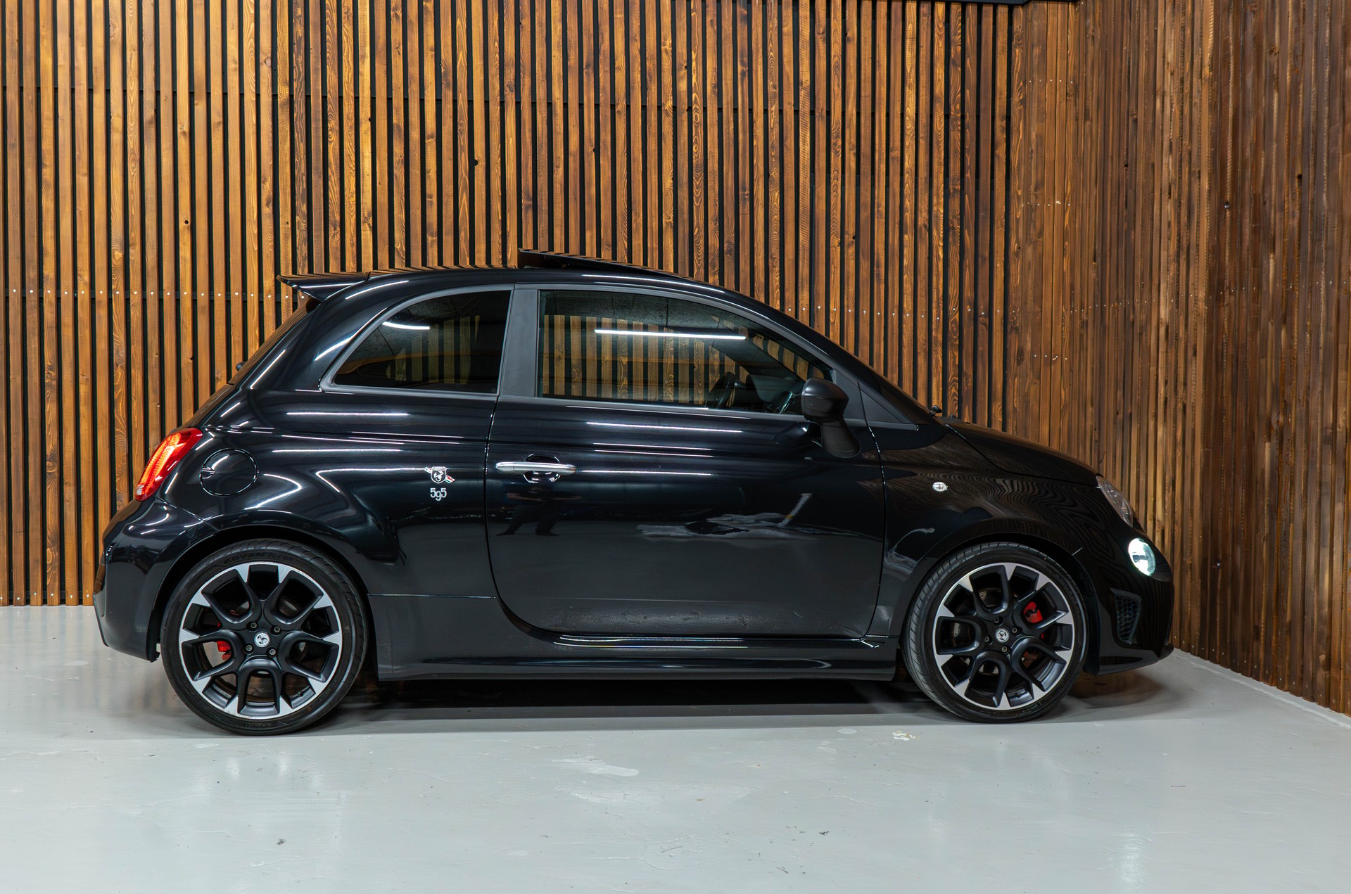 FIAT 595 Abarth 1.4 T-Jet 165 Turismo-image-5
