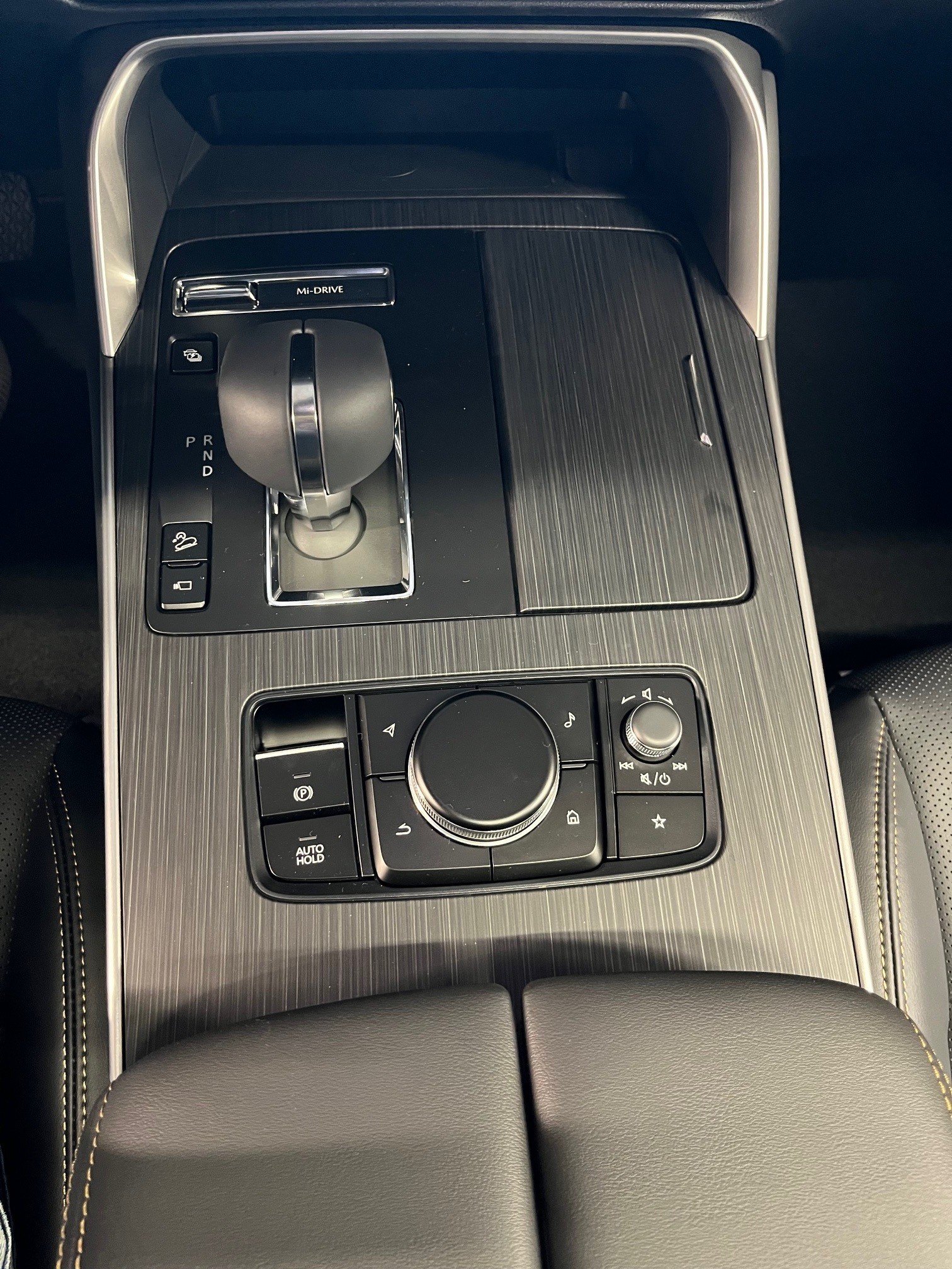 MAZDA CX-60 e-Skyactiv PHEV 327 AWD Homura Plus-image-10