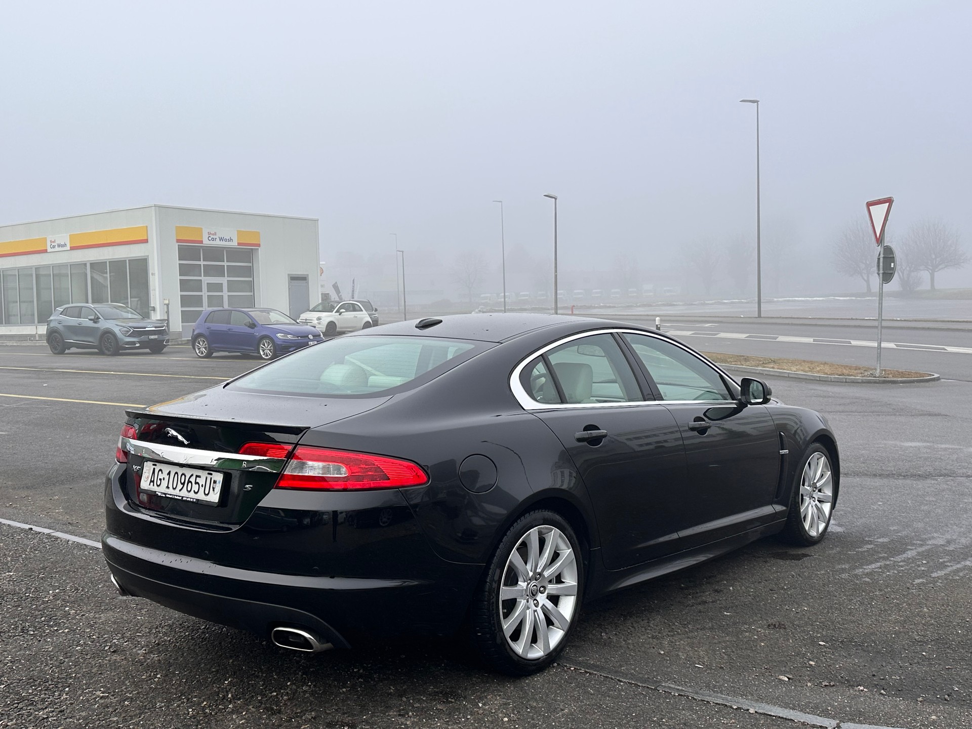 JAGUAR XF 3.0d S V6 Premium Luxury-image-15
