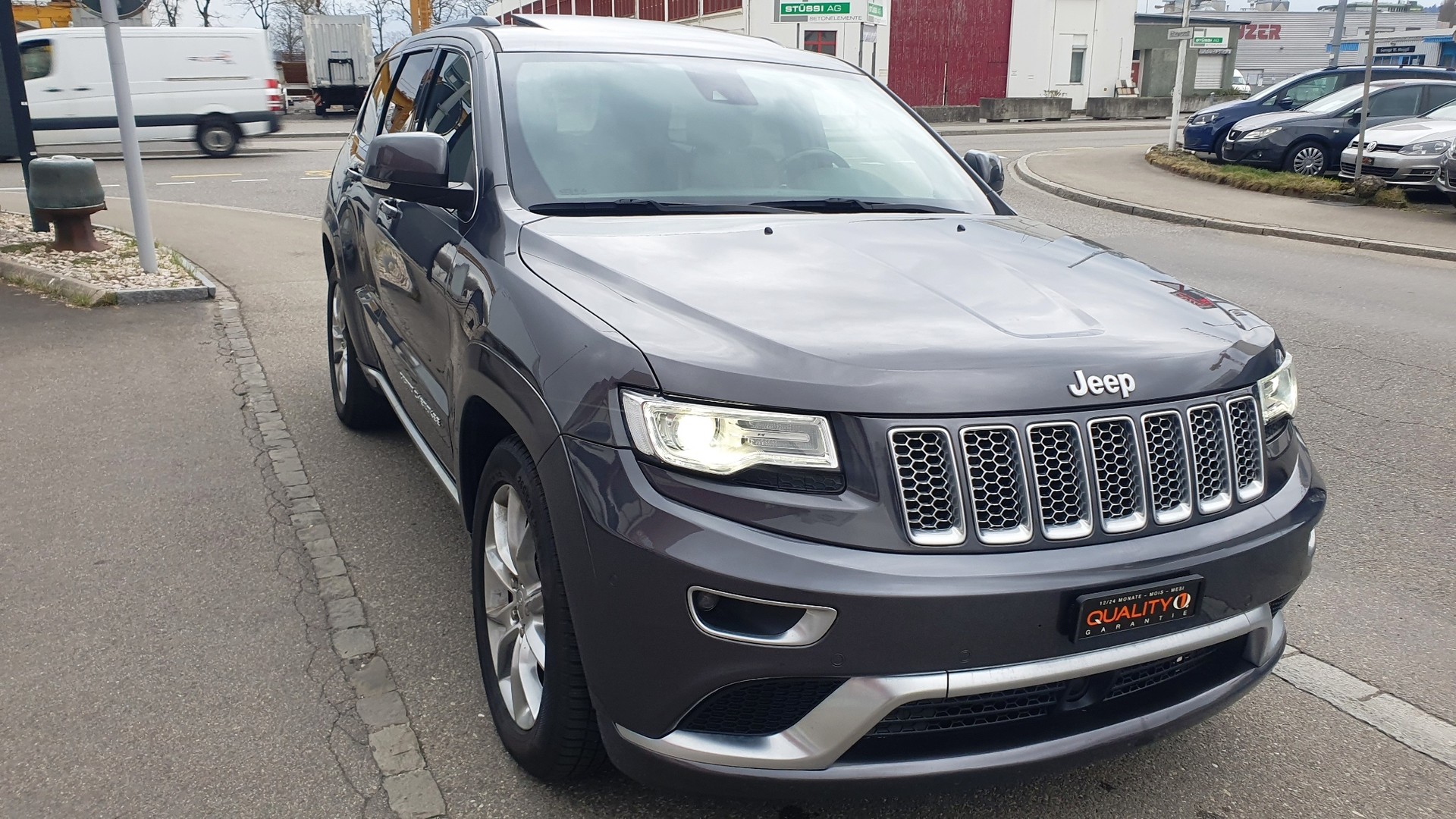 JEEP Grand Cherokee 3.0 CRD Summit Automatic-image-3