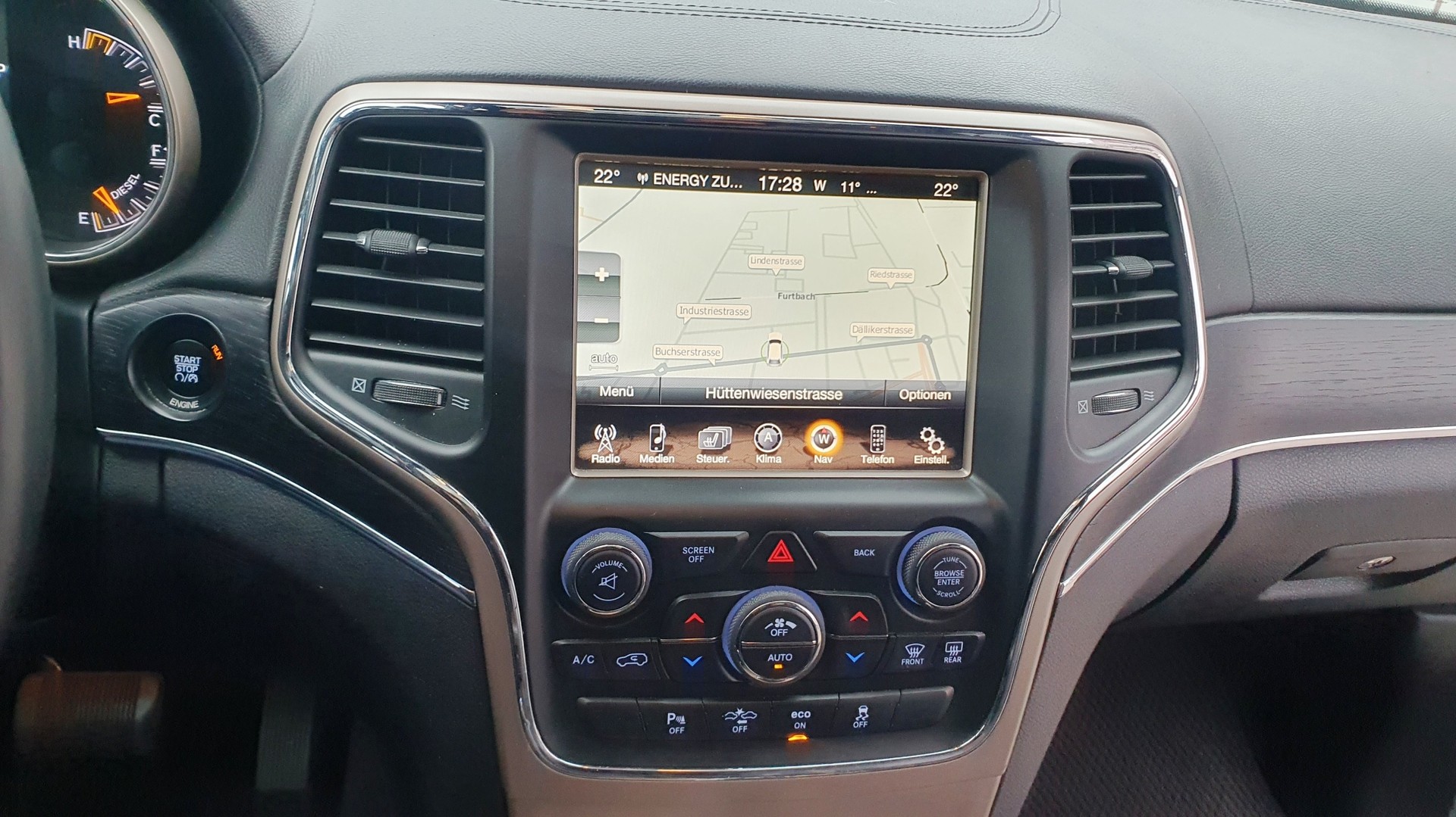 JEEP Grand Cherokee 3.0 CRD Summit Automatic-image-11