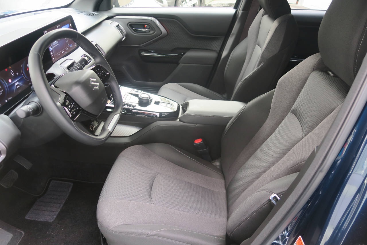 SUZUKI e Vitara Unico 2WD-showroom-element-3
