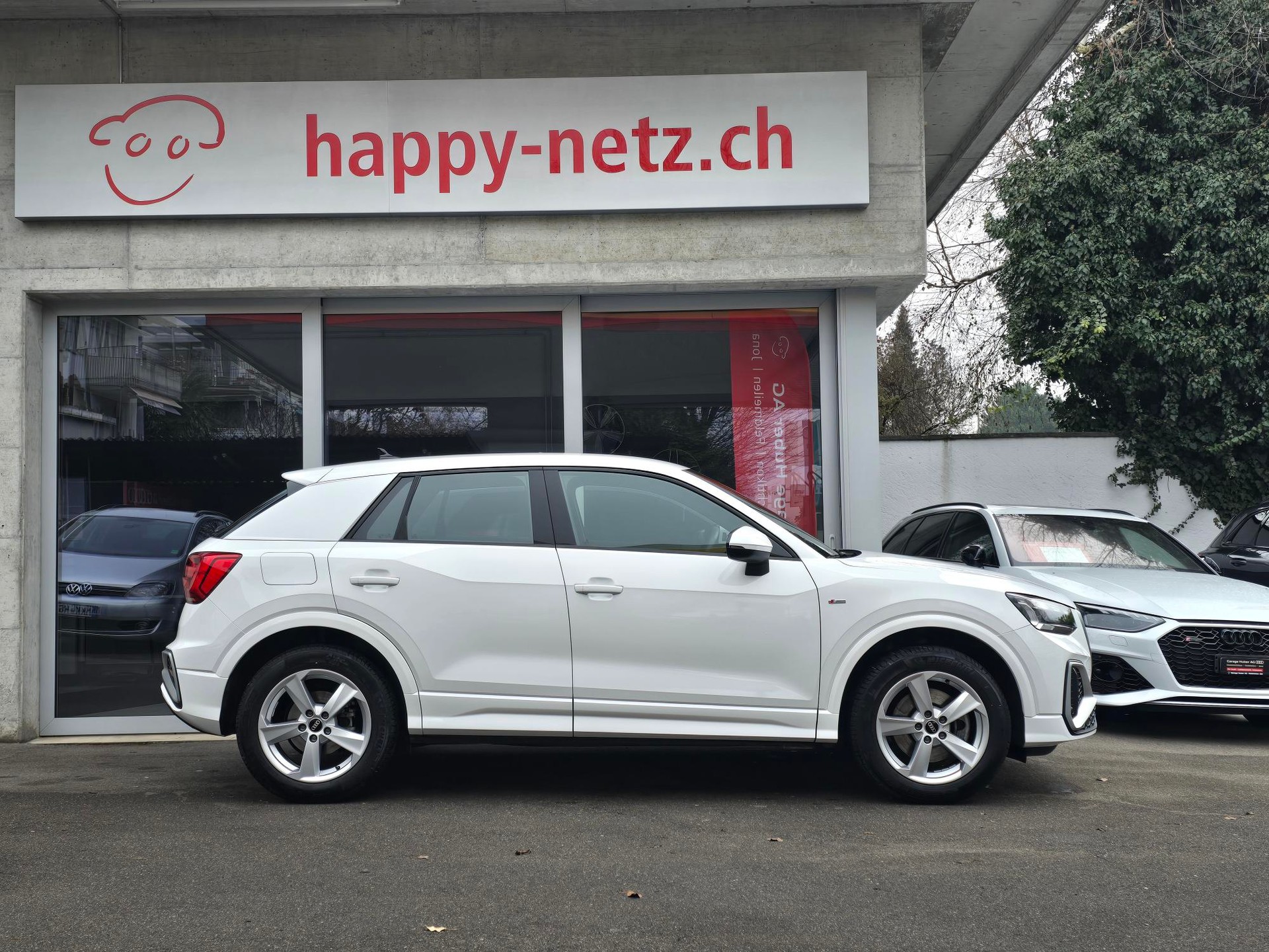 AUDI Q2 40 TFSI S line Attraction quattro S-tronic-showroom-element-1