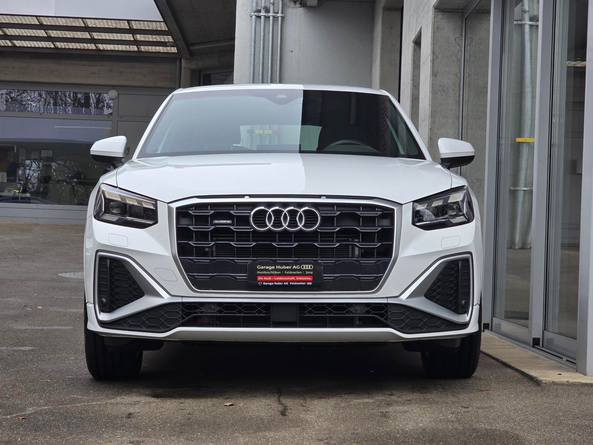 AUDI Q2 40 TFSI S line Attraction quattro S-tronic-showroom-element-3