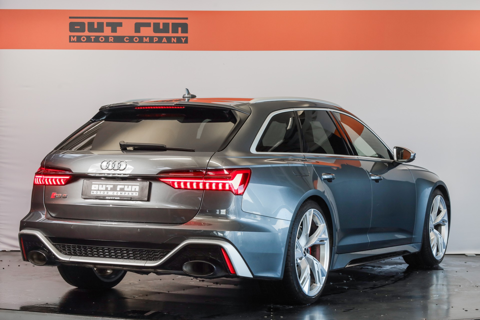AUDI RS6 Avant 4.0 TFSI V8 quattro-image-4