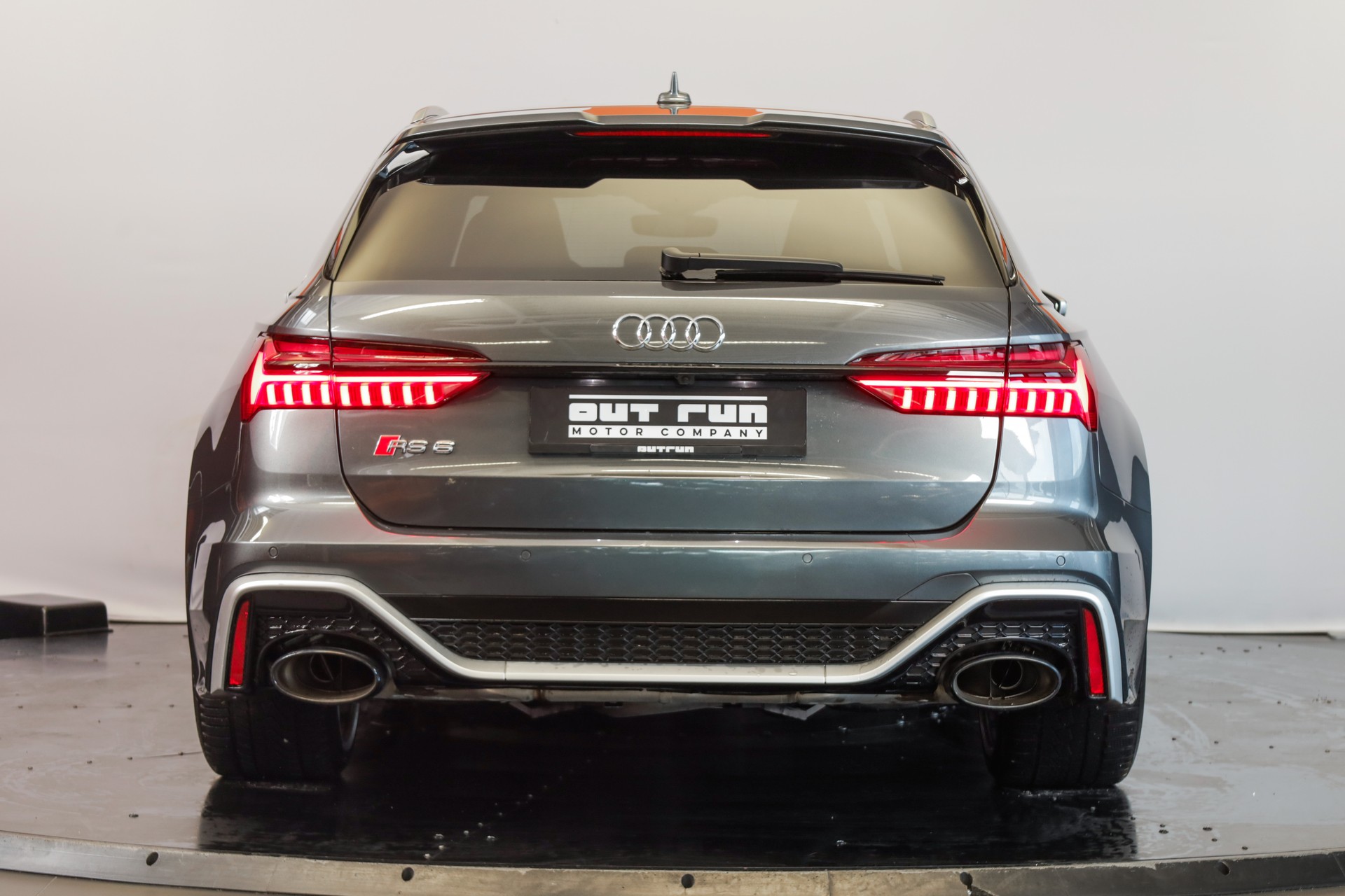 AUDI RS6 Avant 4.0 TFSI V8 quattro-showroom-element-3