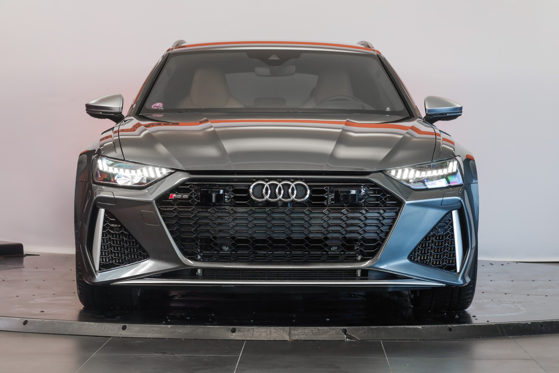 AUDI RS6 Avant 4.0 TFSI V8 quattro-showroom-element-2