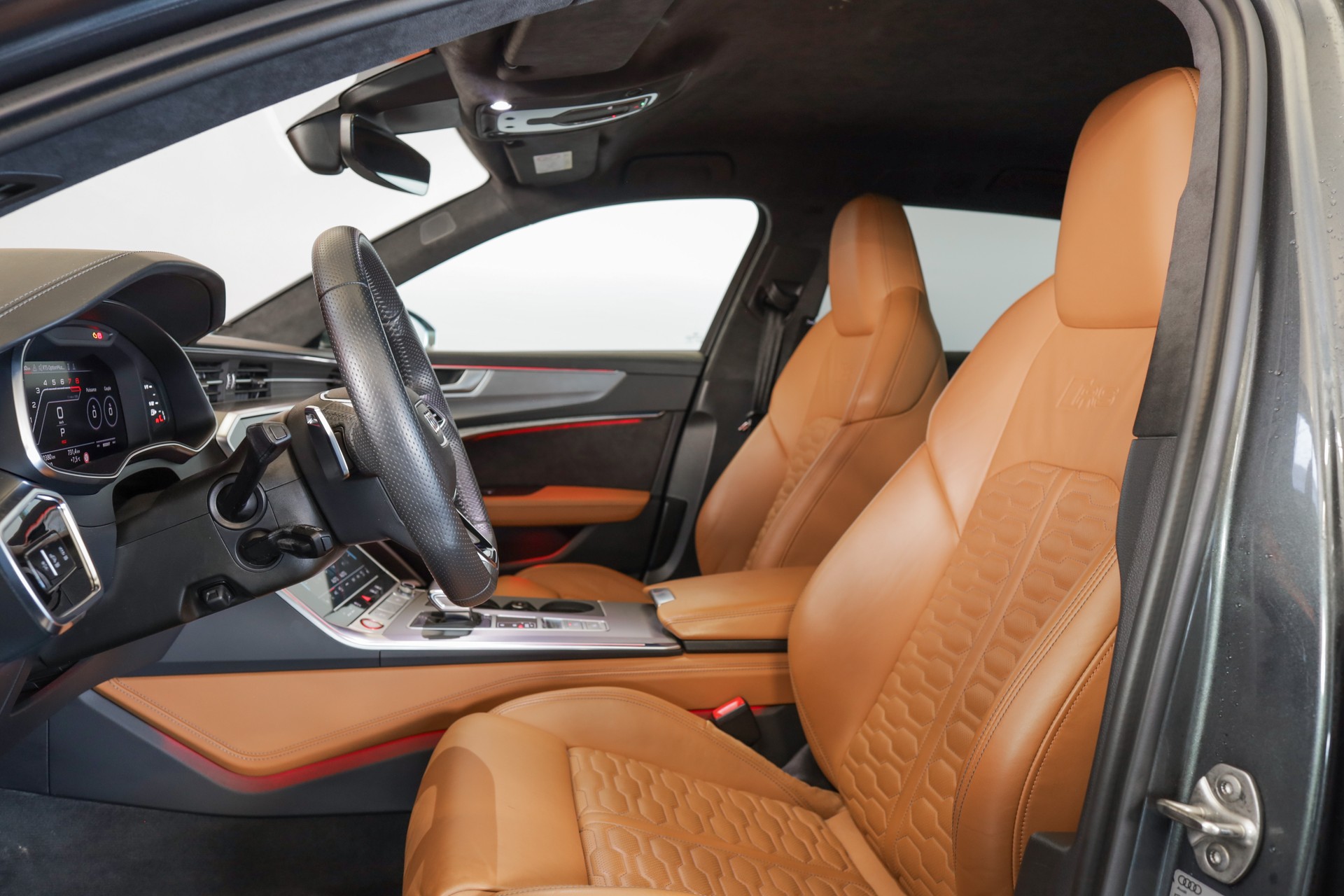 AUDI RS6 Avant 4.0 TFSI V8 quattro-showroom-element-1