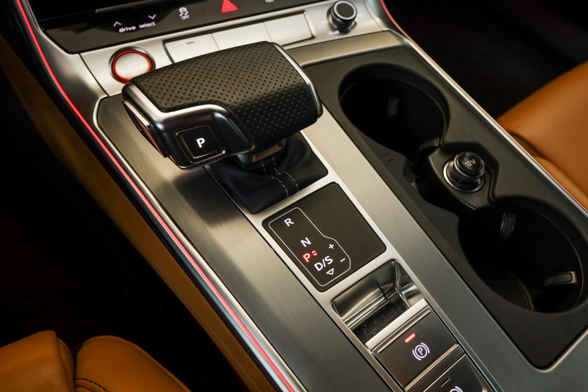 AUDI RS6 Avant 4.0 TFSI V8 quattro-image-22